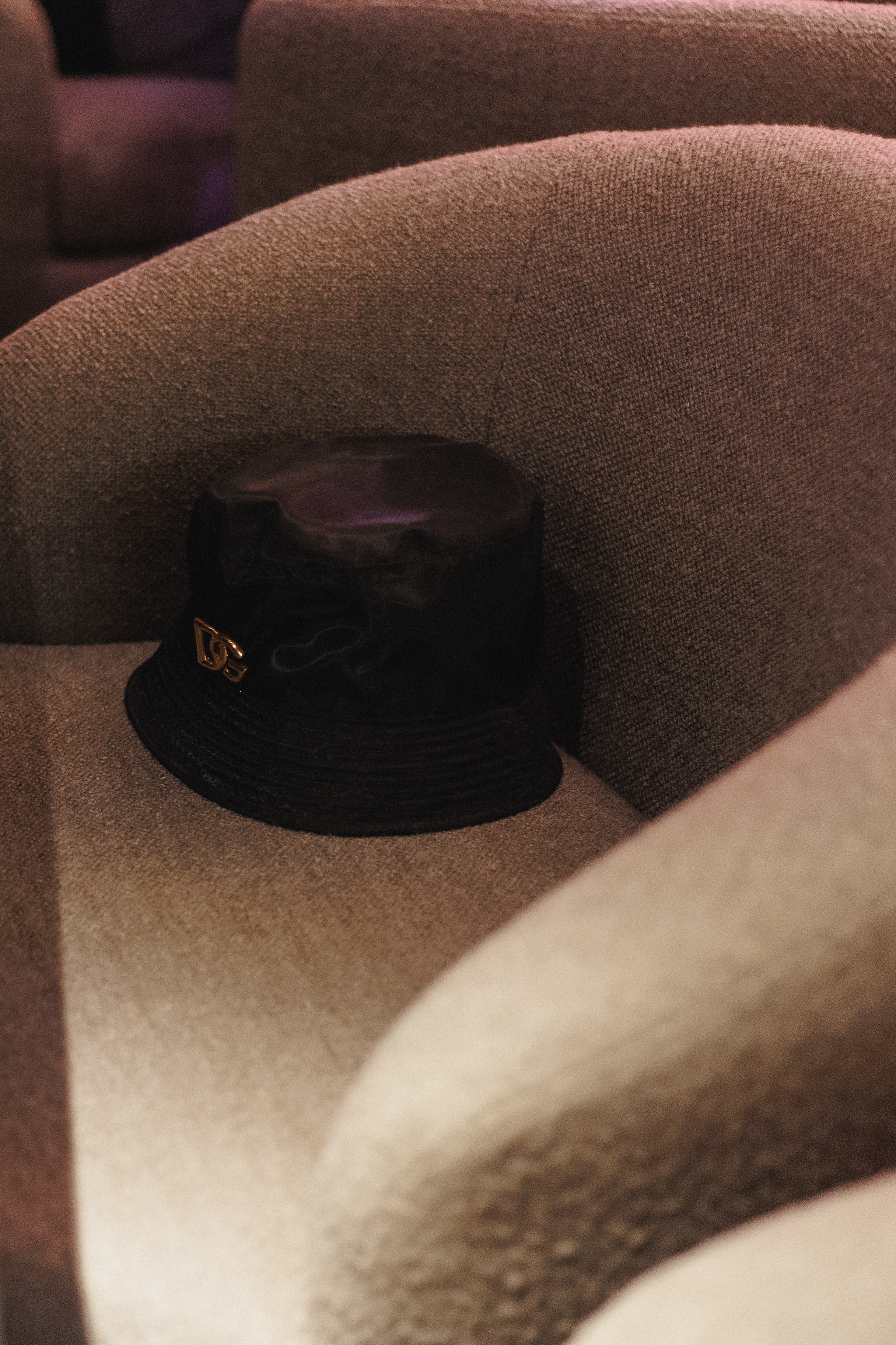 B.DAY PARTY ЖУРНАЛА •G. СВОИ. ФОТООТЧЕТЫ-СОБЫТИЯ-МЕСТА