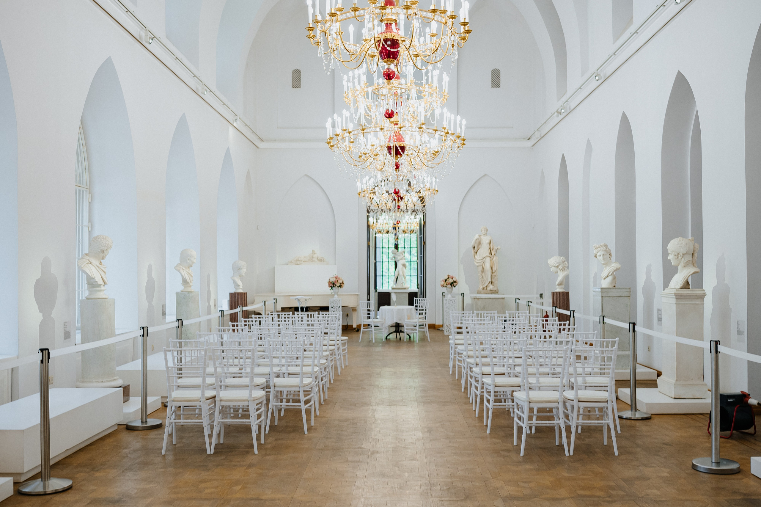 Интерьер зала регистрации брака в Оперном доме