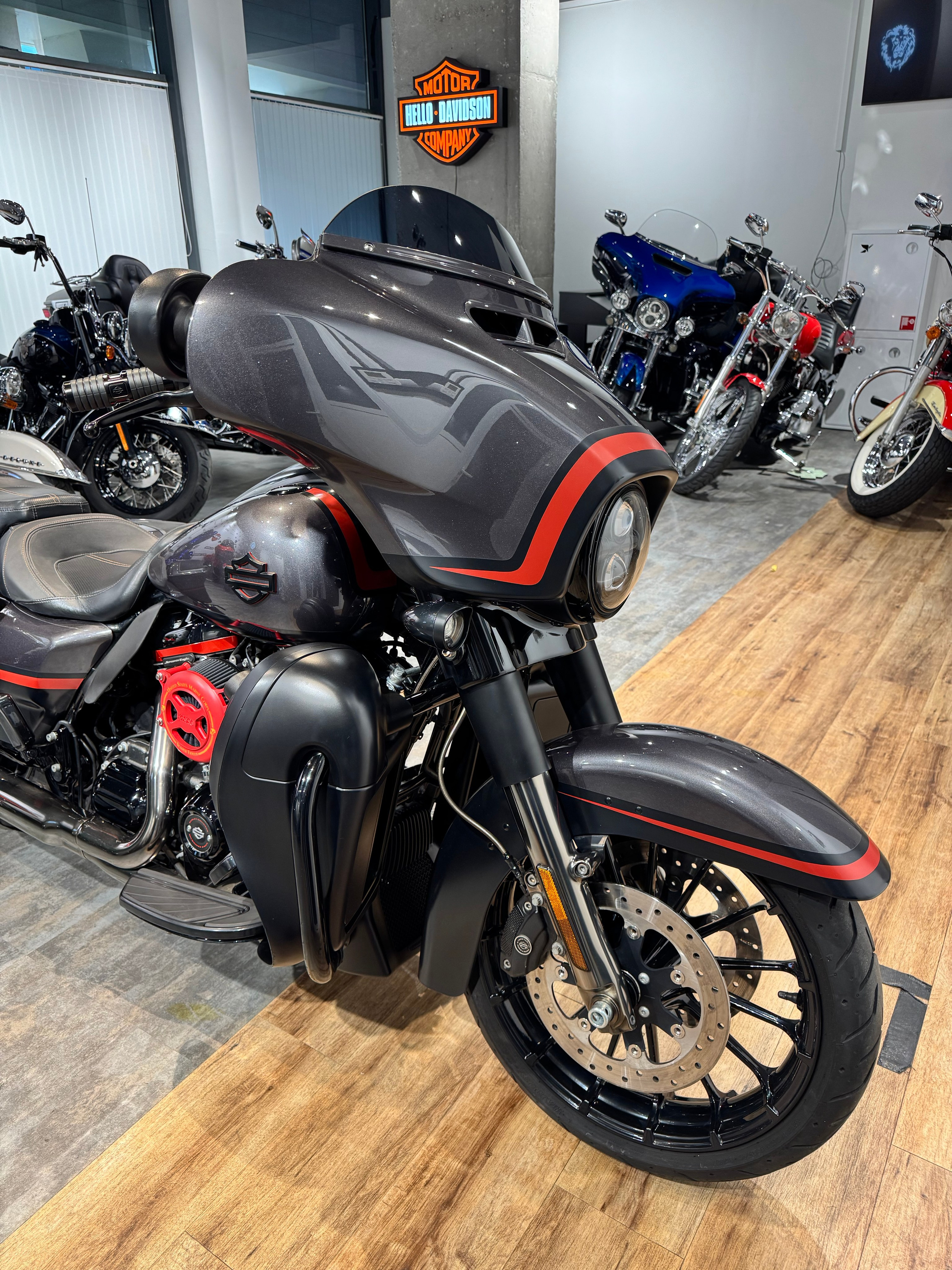 Harley Davidson 117 CVO Street Glide Special (Touring) — купить мотоцикл. Hello Davidson, Москва. Только хорошие мотоциклы…