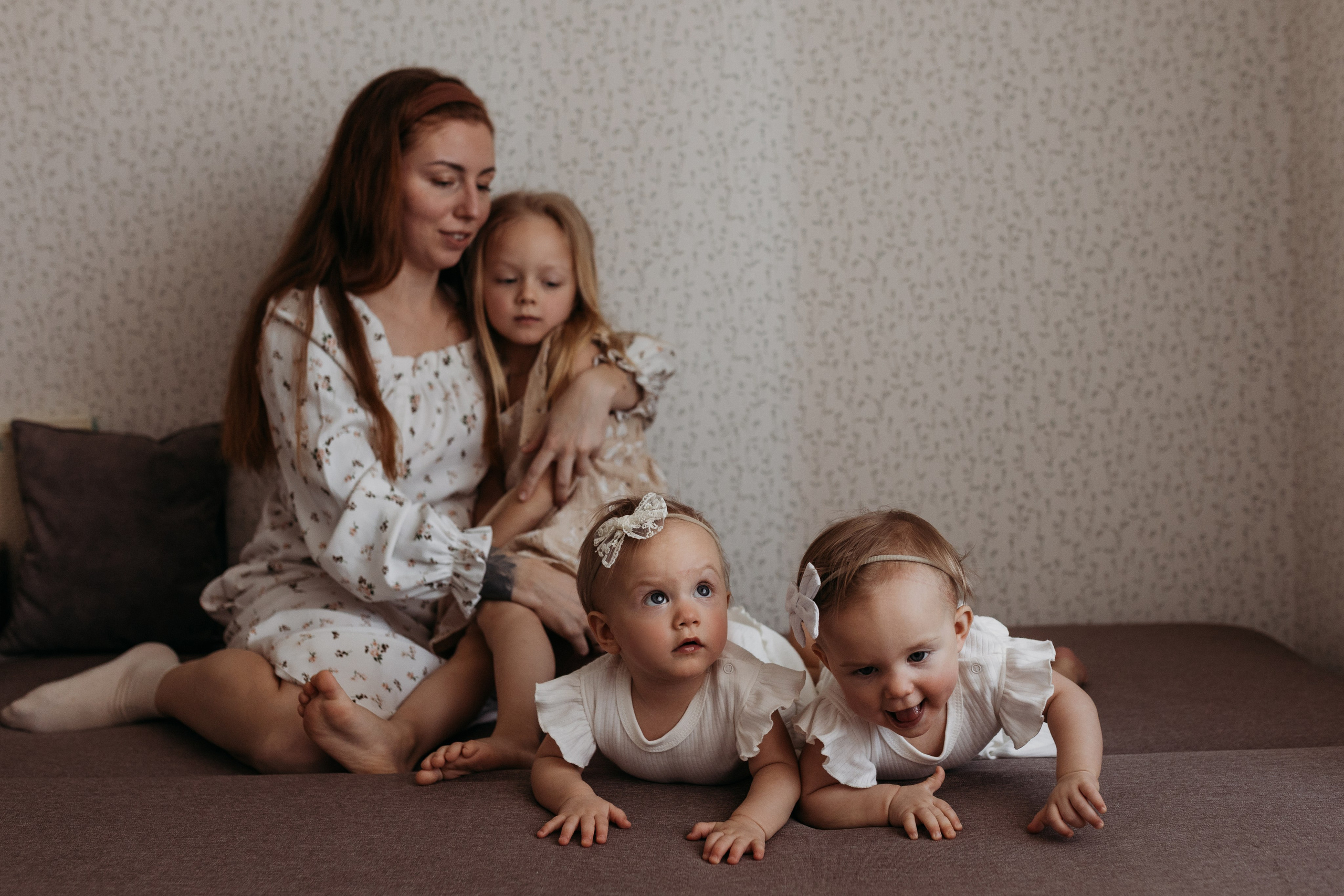 Лайфстайл lifestyle фотосессия новорожденного Барнаул. Фотограф новорожденных в г. Барнаул Ренпенинг Катерина