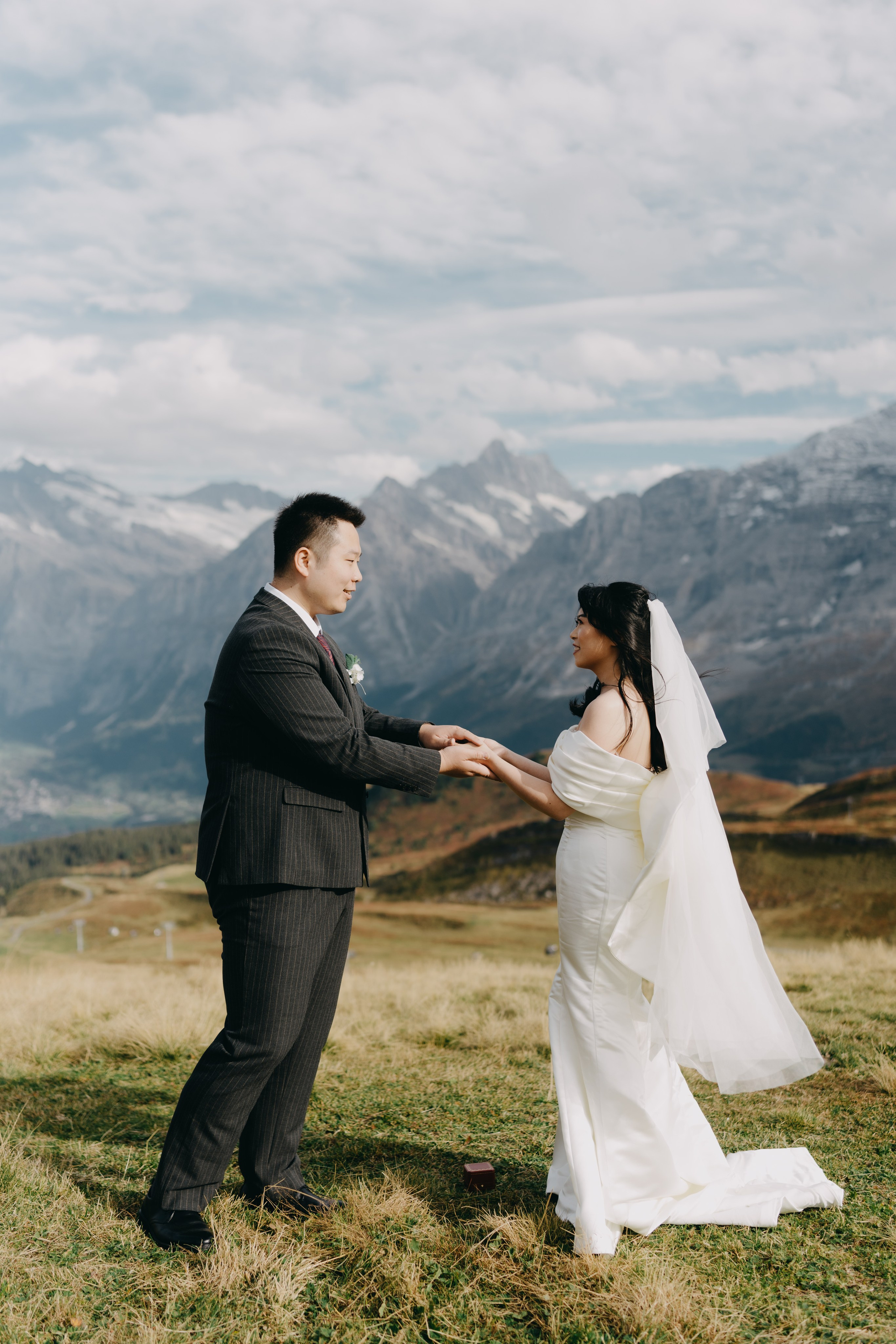 Wedding Photography elopement in Switzerland Europe. Professional Wedding Photographer Geneva & Romande Switzerland | Tanya Creator