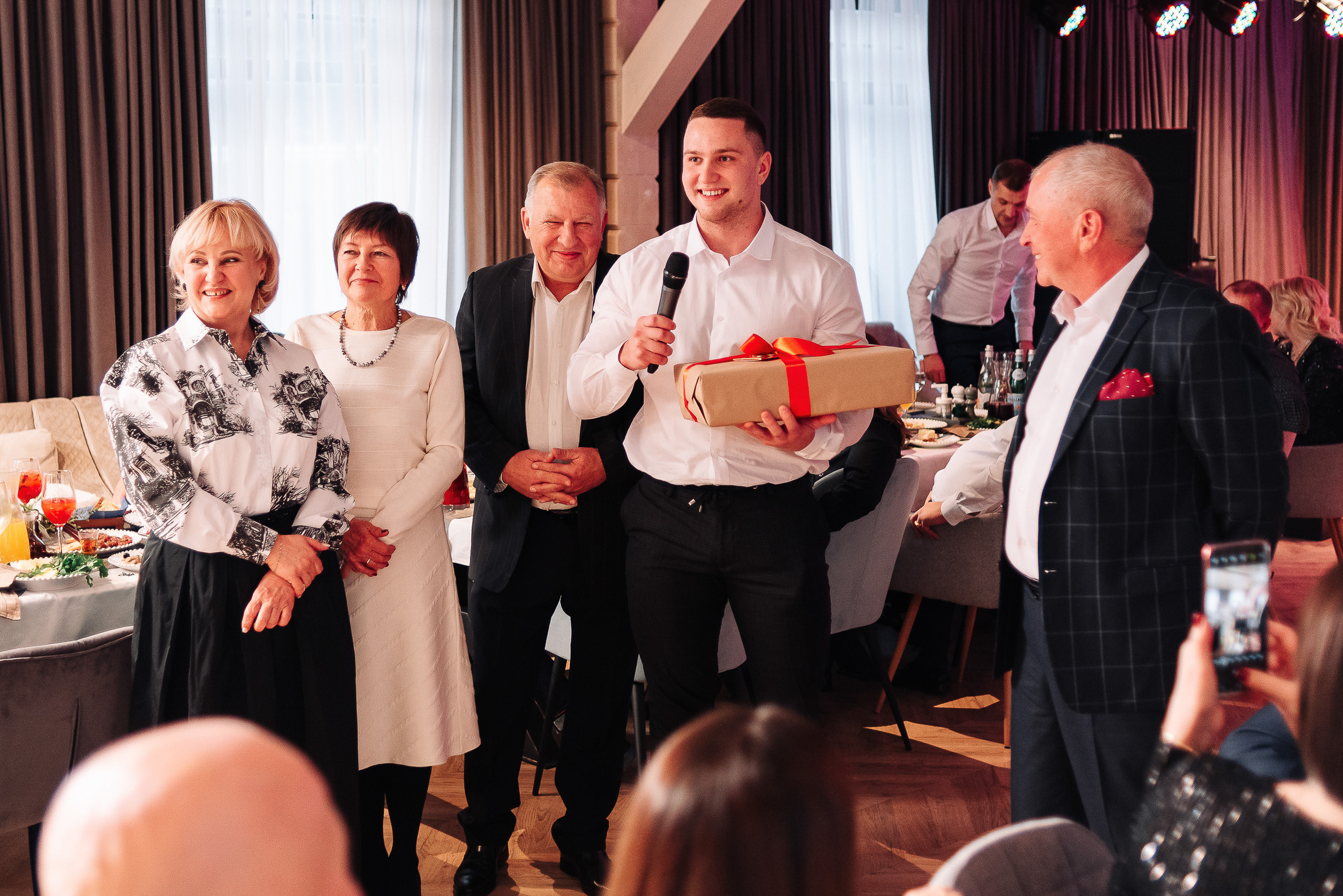 День рождения у Антона. Фотограф Александр Бурдин