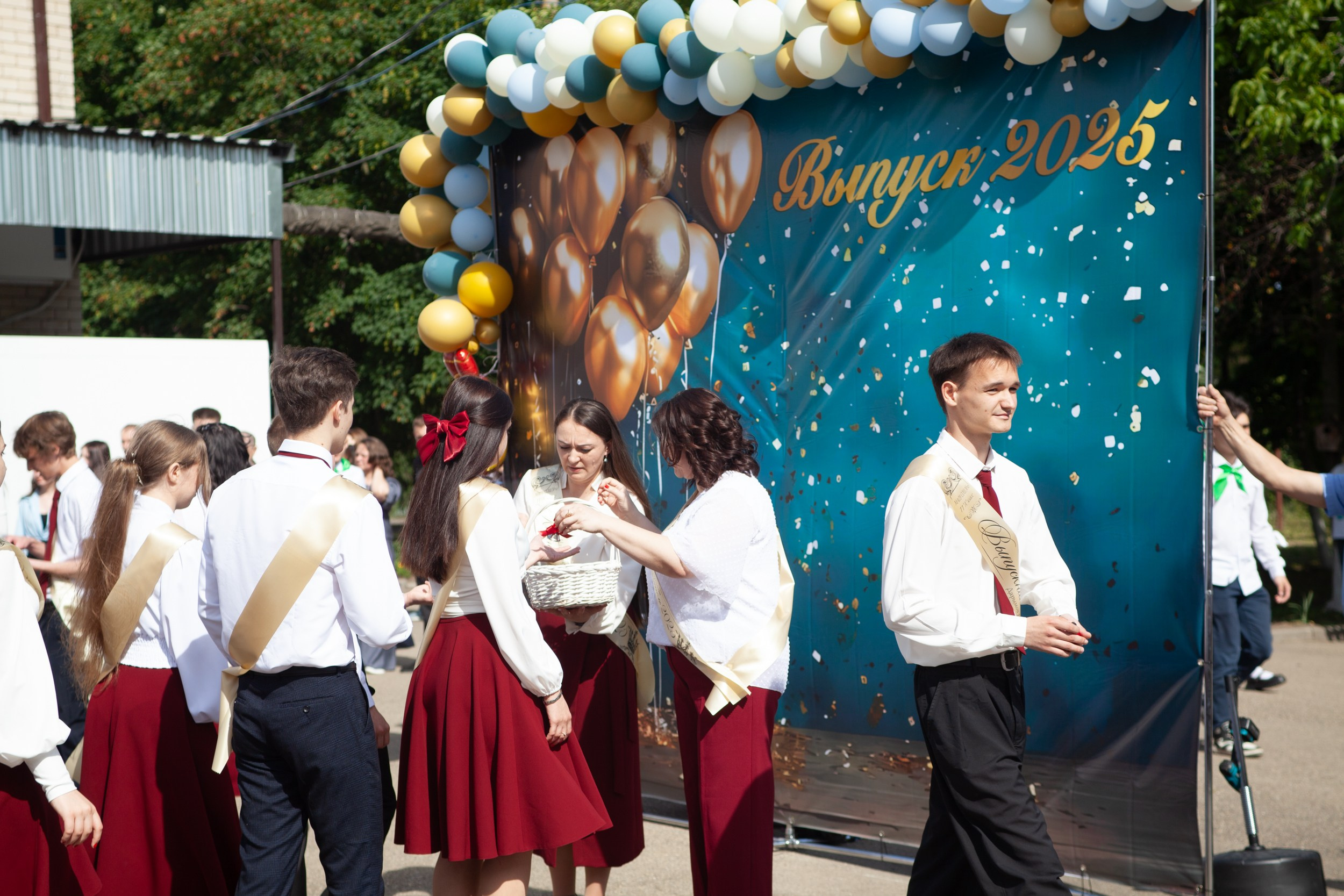 Последний звонок в Десяточке