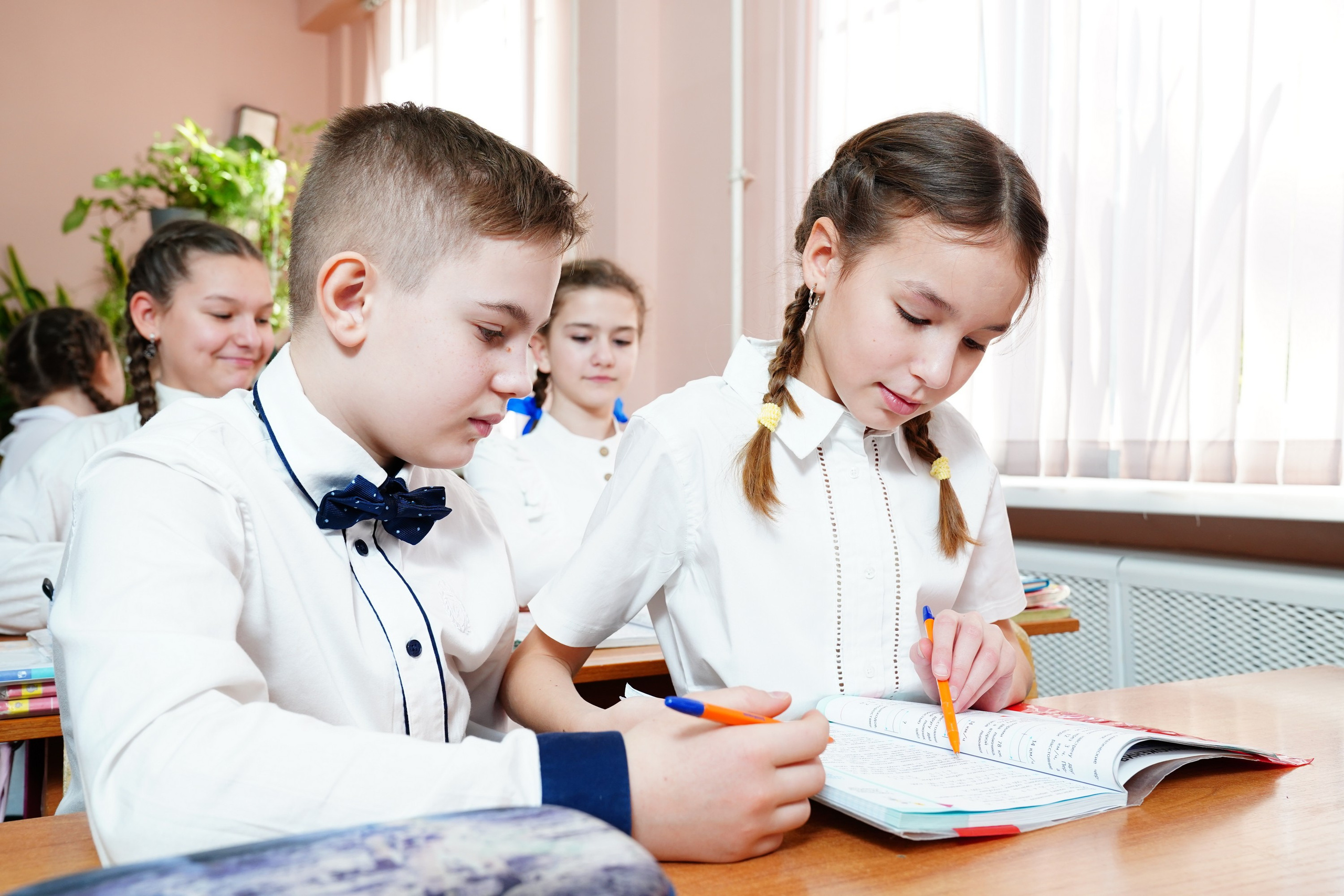 Мы умеем делать фотографии живые, в моменте, Для нас , это достаточно ценные кадры