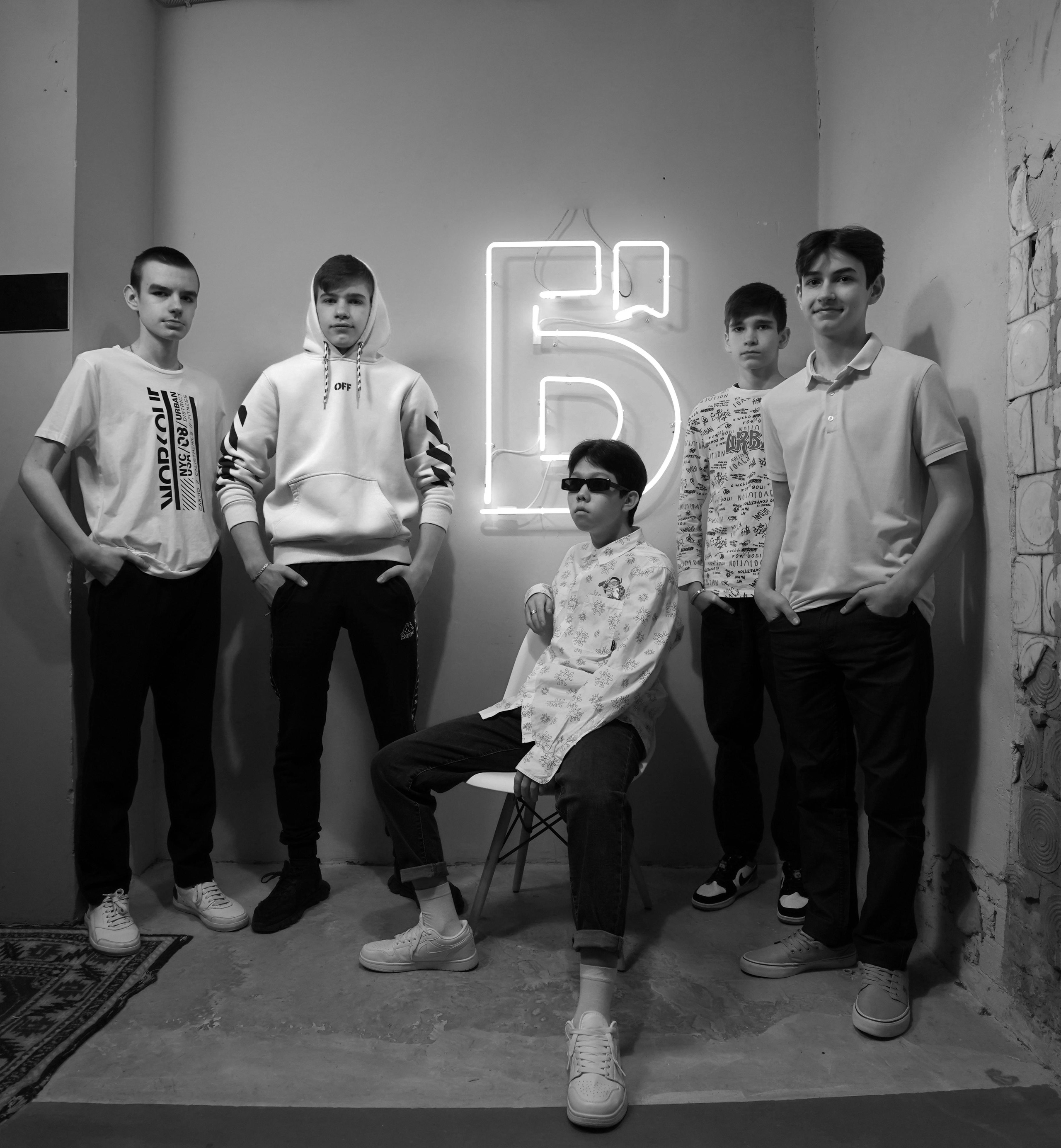 MEMENTO.Выпускные альбомы, школьные, юбилейные и другие книги. Ростов-на-Дону