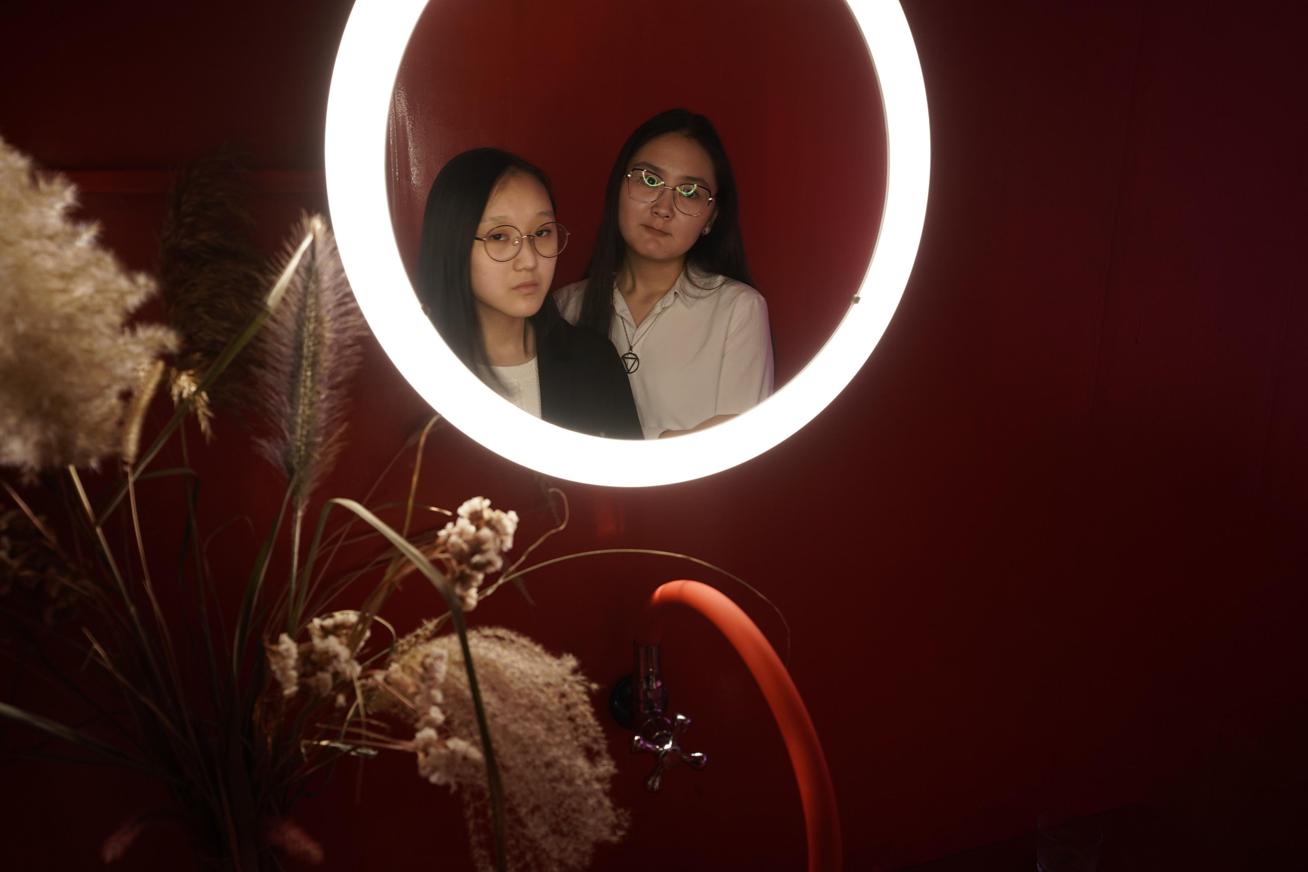 MEMENTO.Выпускные альбомы, школьные, юбилейные и другие книги. Ростов-на-Дону