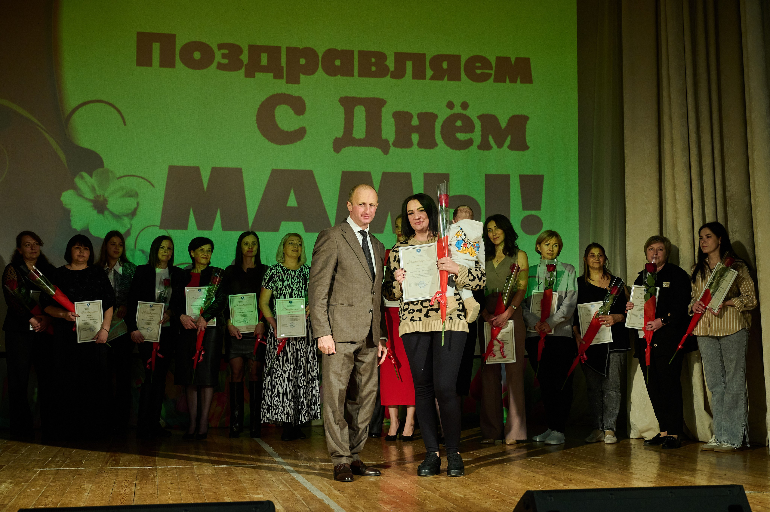 День матери Кабардинка. Жизнь курорта Кабардинка в фотографиях