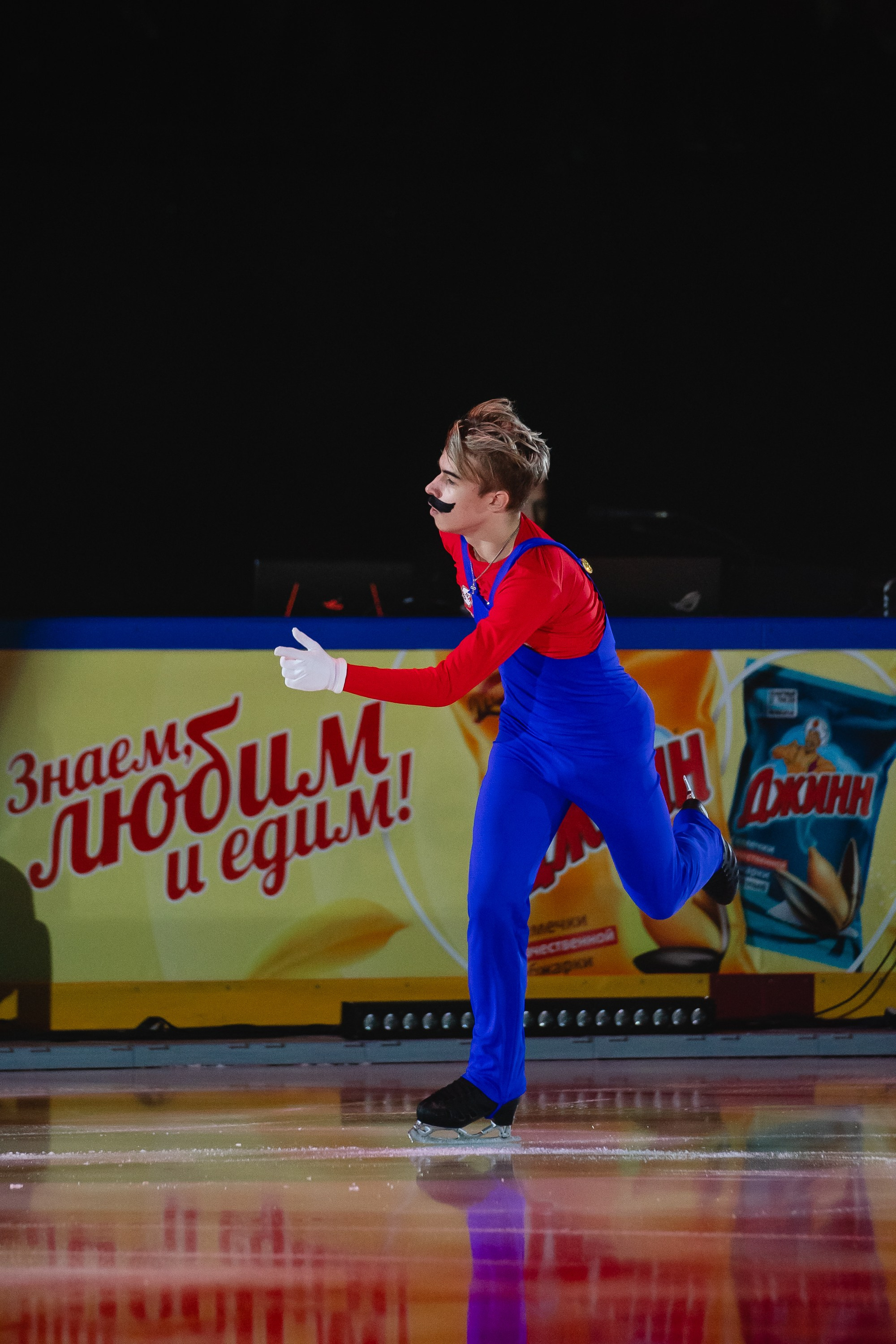 Шоу «Чемпионы на льду» в Новосибирске. Воробьева Ксения — Спортивный и танцевальный фотограф Новосибирск