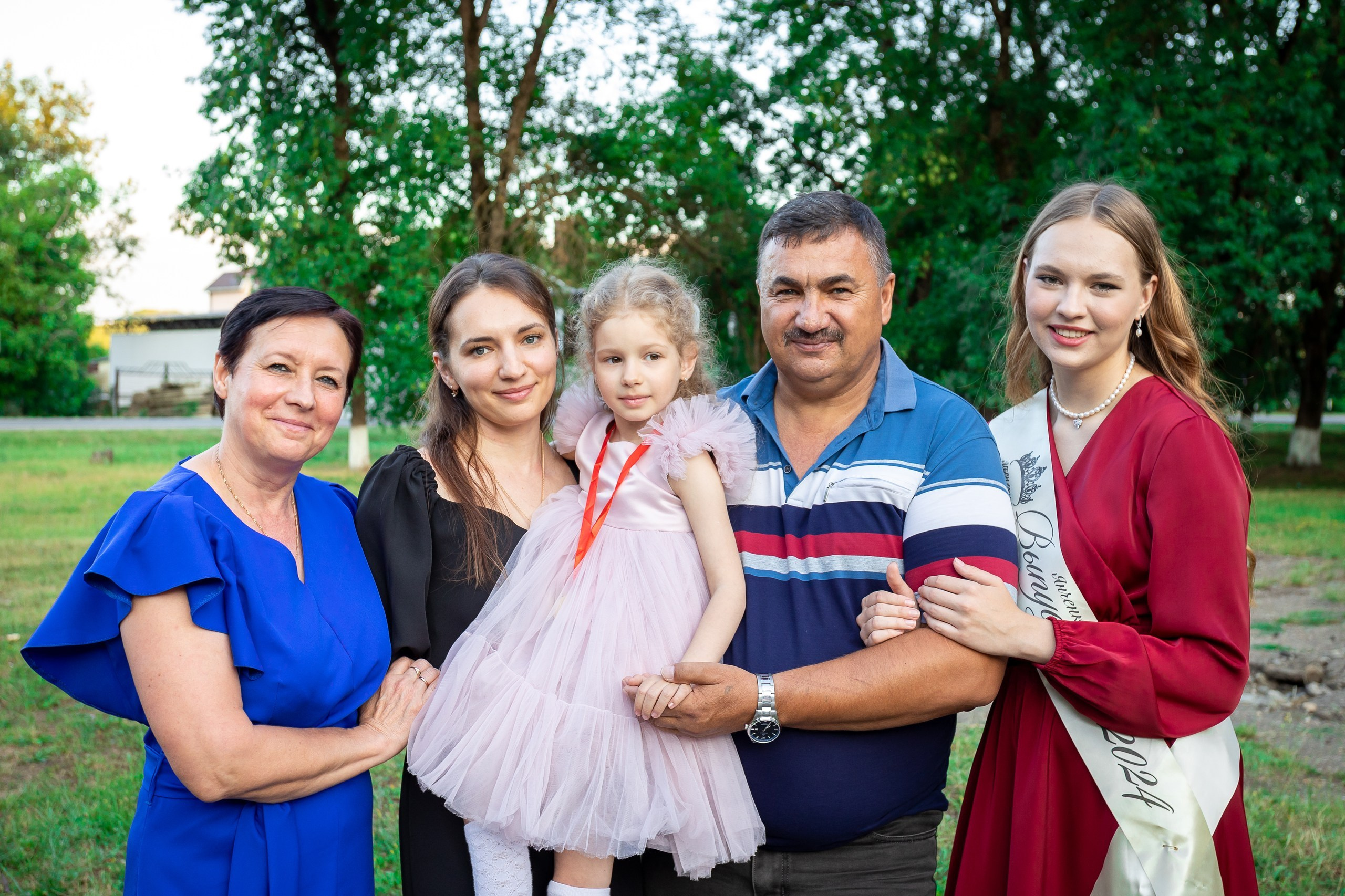 Вручение аттестата 2024 г. Выпускные альбомы Майкоп, Краснодар Елена Золотарева