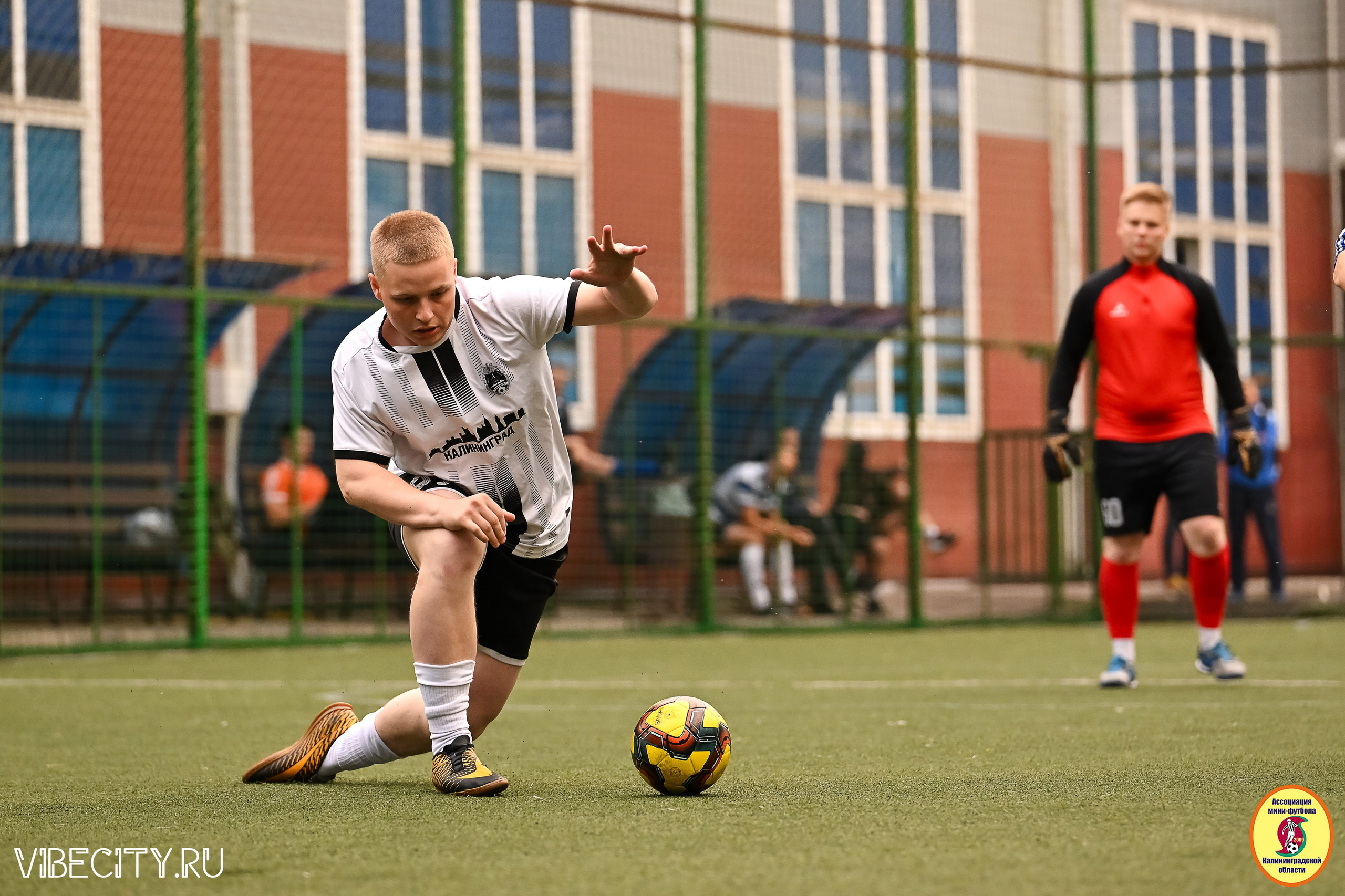 ИГРЫ МИНИ-ФУТБОЛЬНОЙ И КОРПОРАТИВНОЙ ЛИГИ. VIBECITY.RU Вайб Сити Ру Фоторепортажи Фотоотчеты Калининград