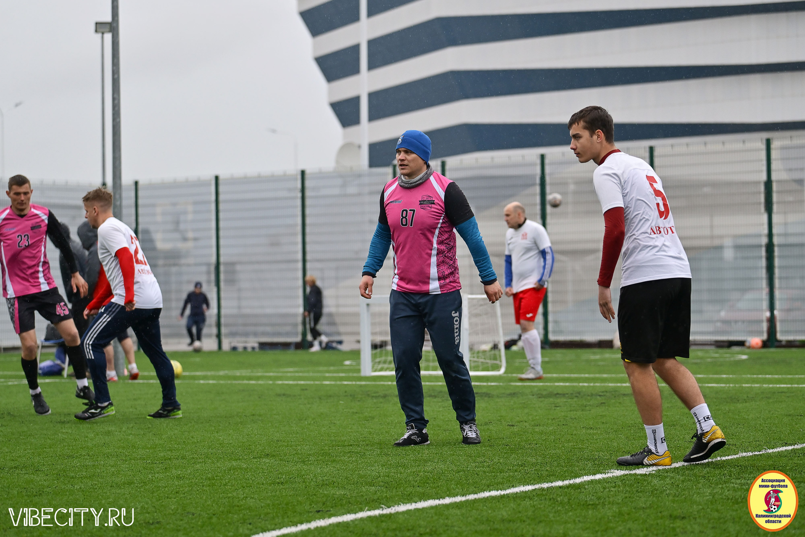 ИГРЫ МИНИ-ФУТБОЛЬНОЙ ЛИГИ. VIBECITY.RU Вайб Сити Ру Фоторепортажи Фотоотчеты Калининград