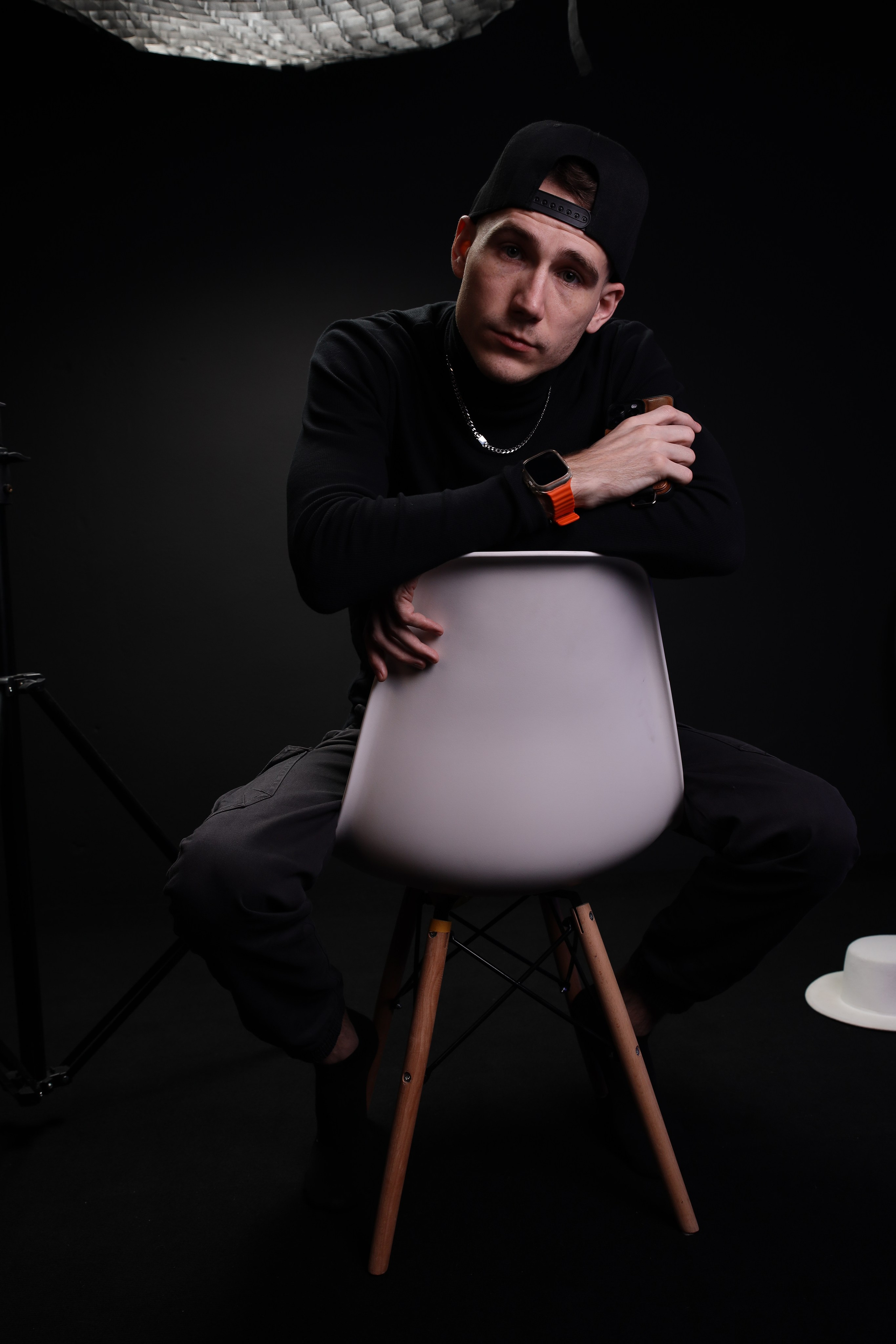 The White hat Alex. Профессиональный фотограф в Воронеже Владислав Крылов