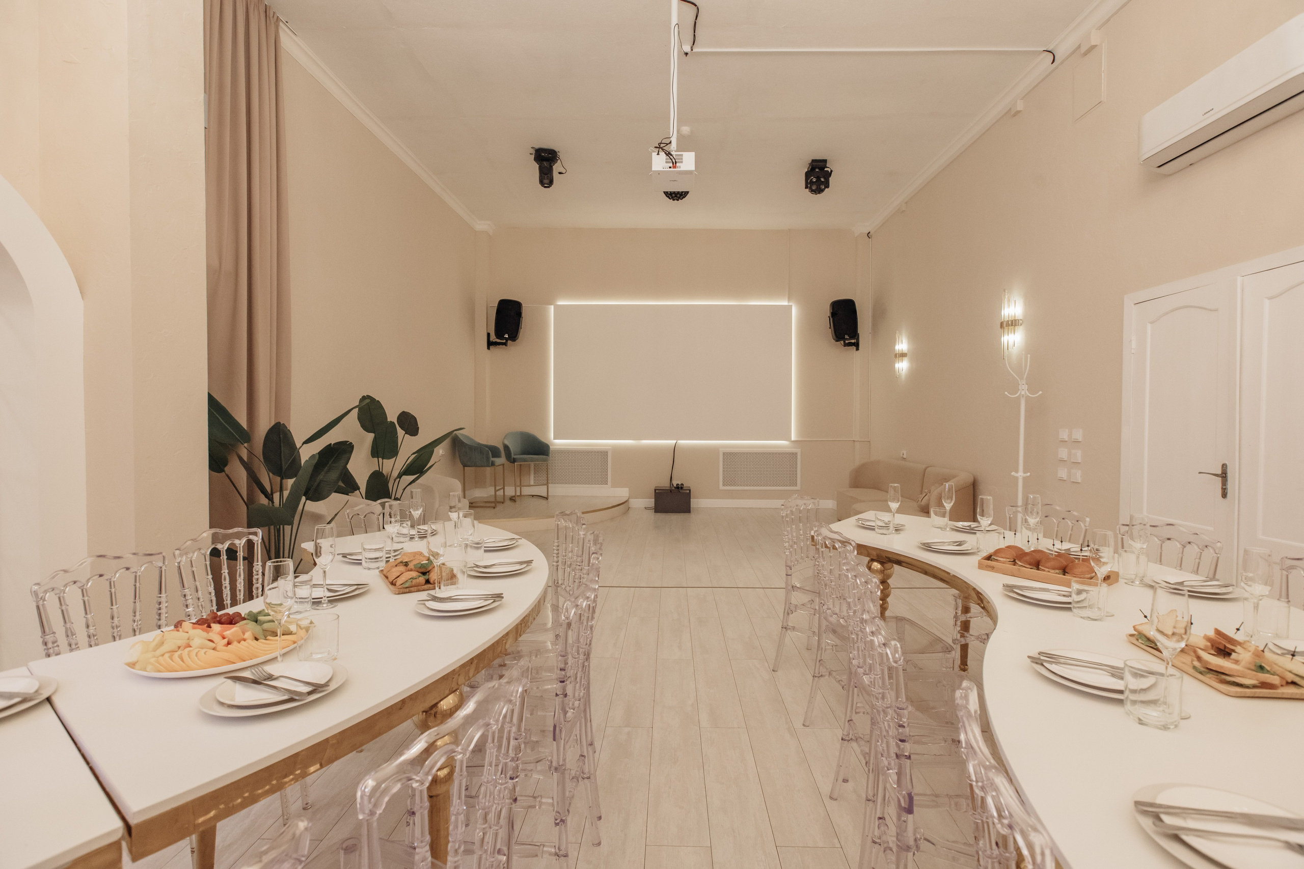 Банкетный зал Рубин Холл / Rubin Hall. Аренда лофта в СПб для мероприятий