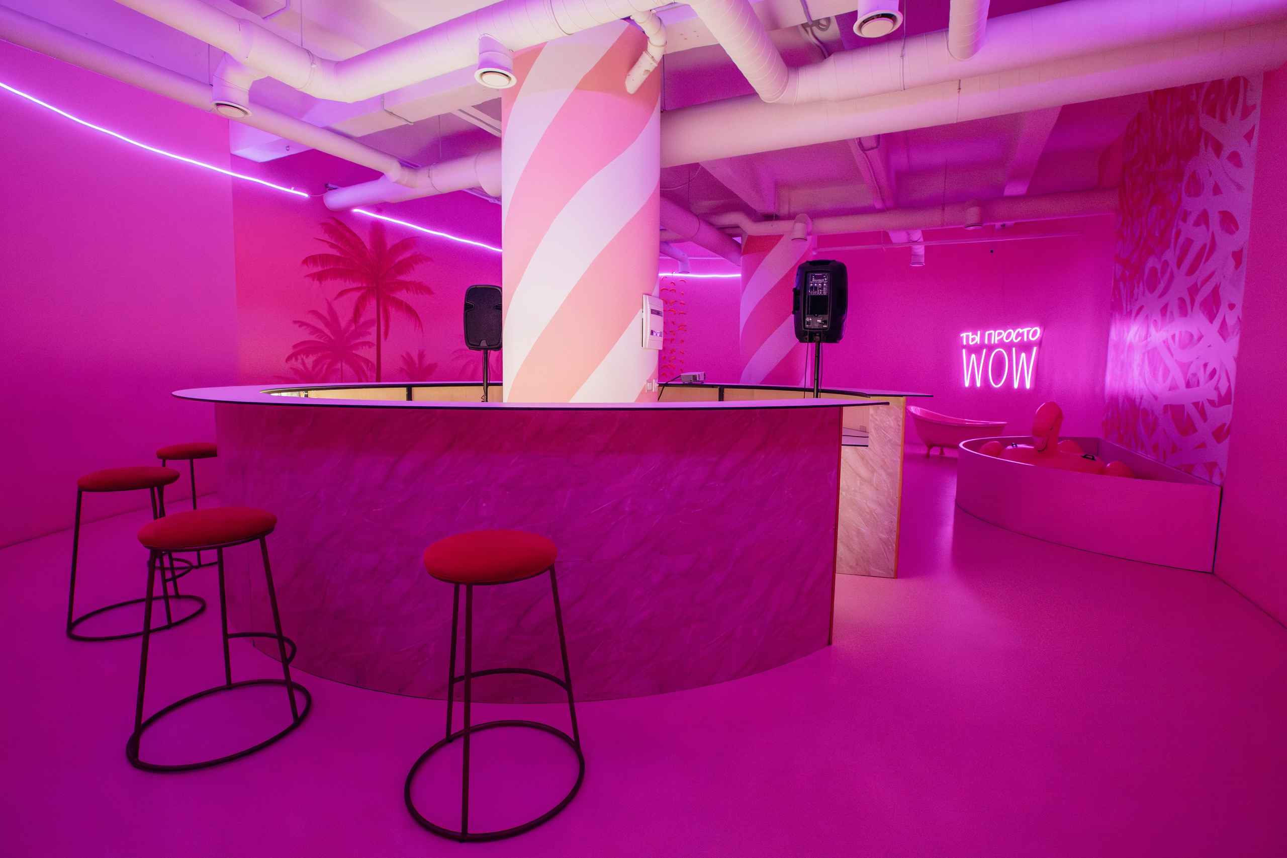 Mr. Flamingo (лето). Аренда лофта в СПб для мероприятий