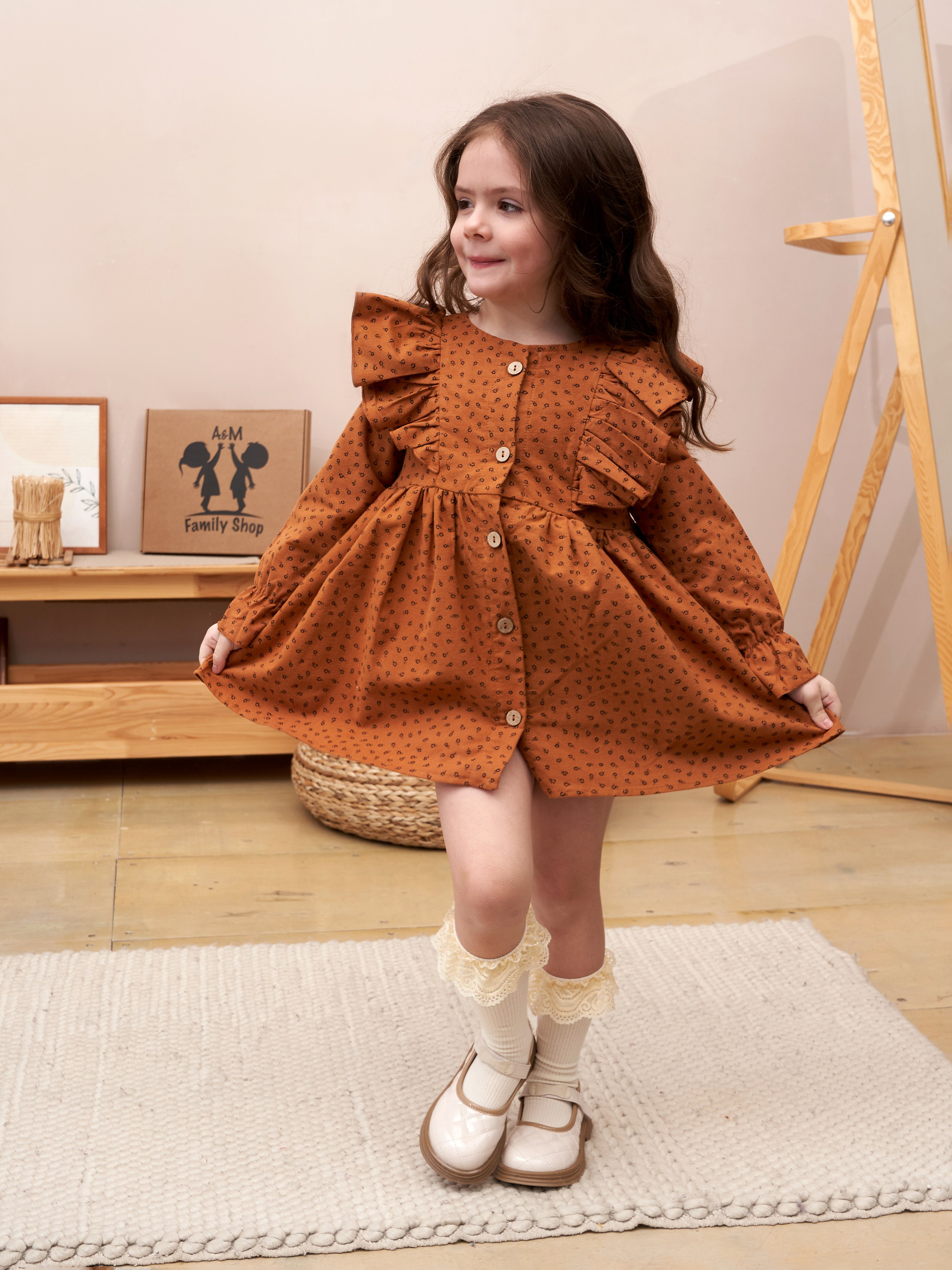 Креативная съемка для демонстрации белья в контексте повседневной жизни