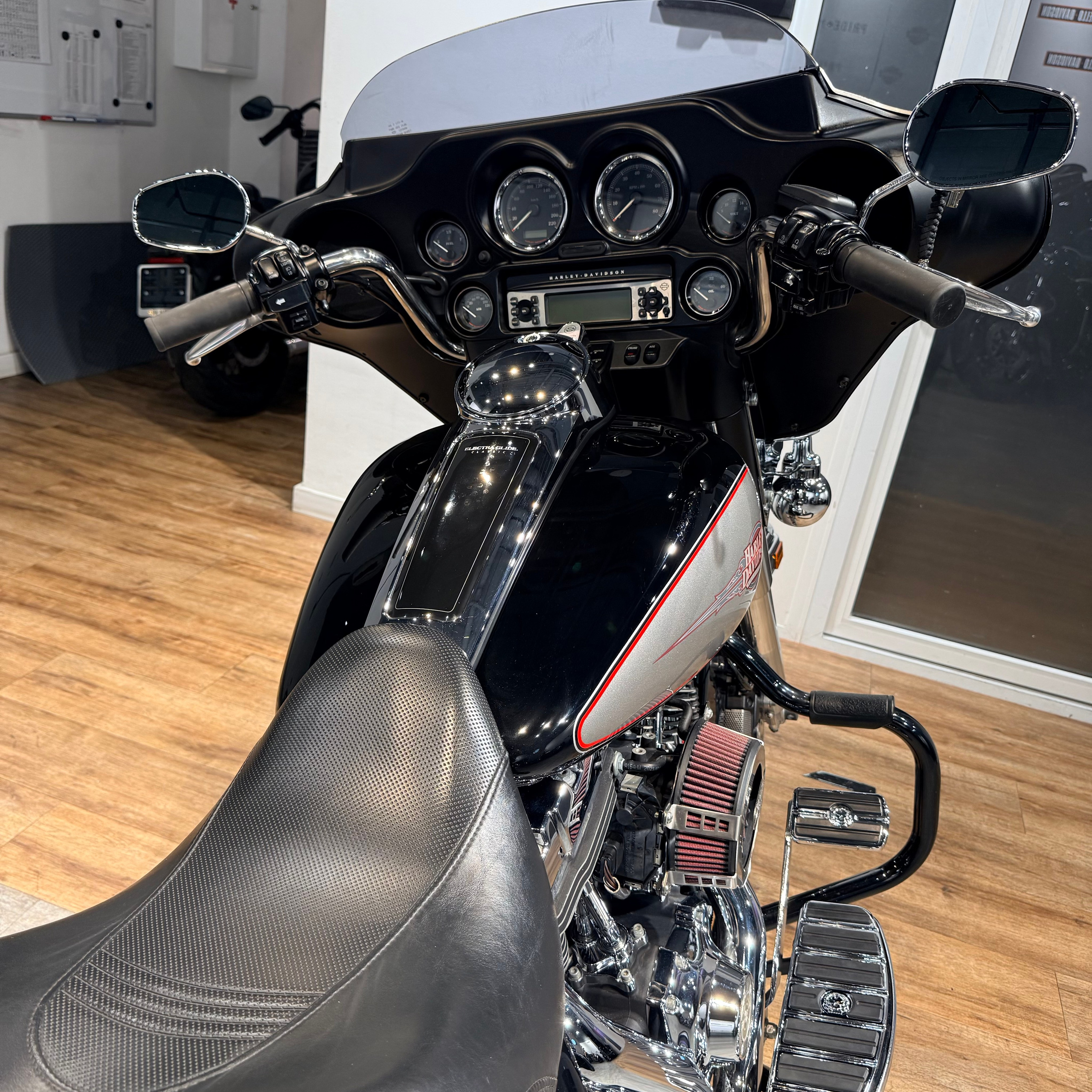 2008 Electra Glide Black Pearl ABS (VIN *5HD*8999). Hello Davidson, Москва. Только хорошие мотоциклы…