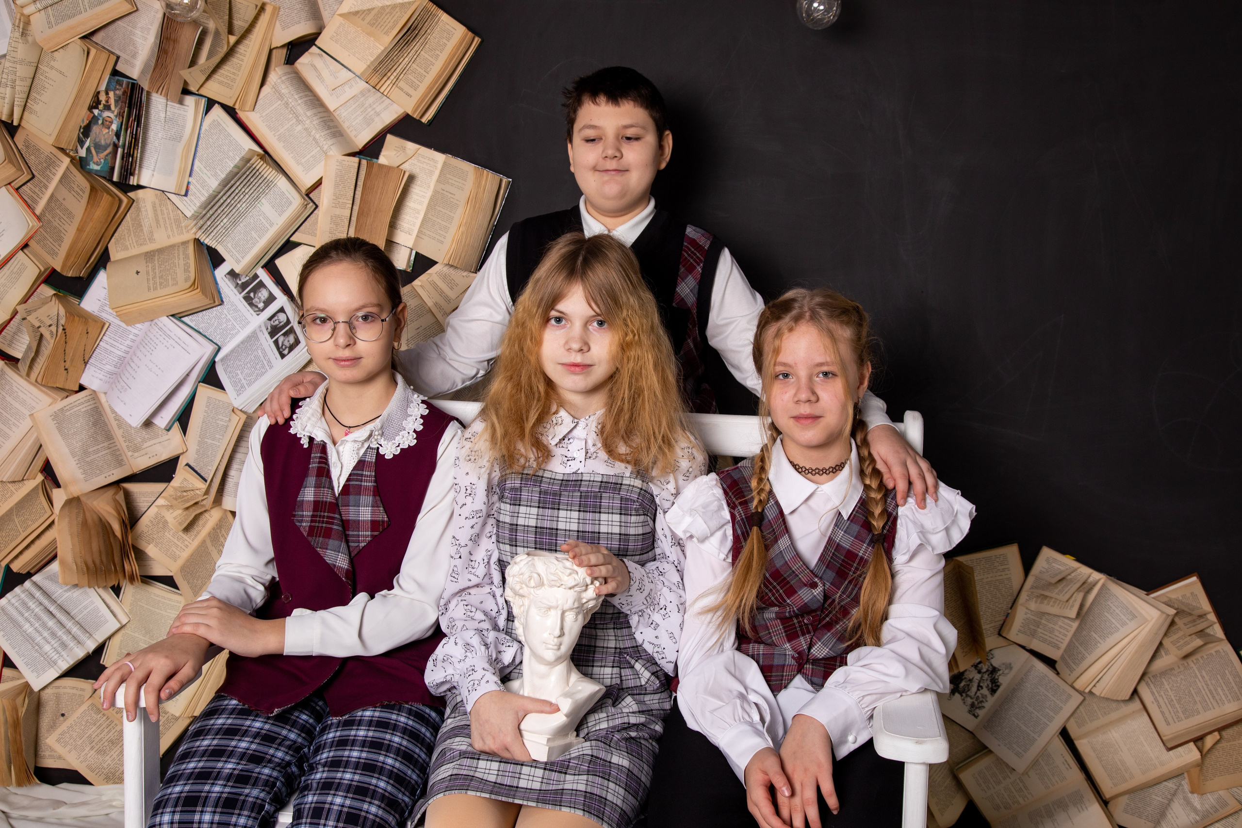 Выпускные альбомы в Красноярске. Студия Колибри