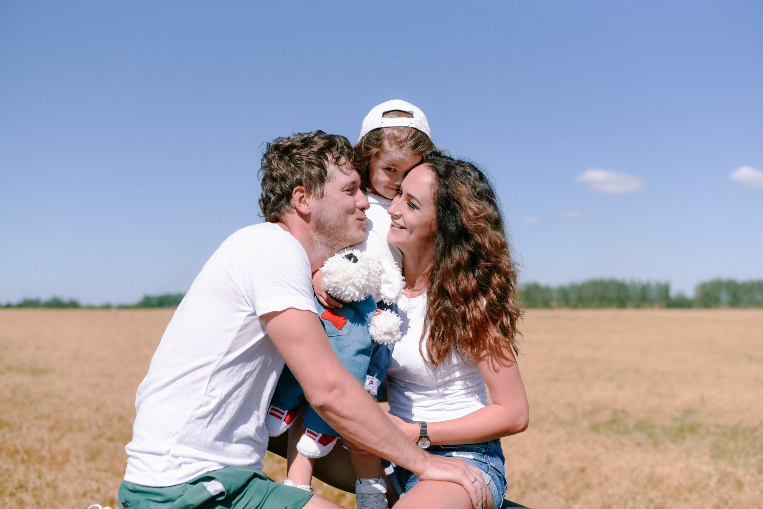 Евгений, Оля и Мия. Универсальный фотограф и видеограф