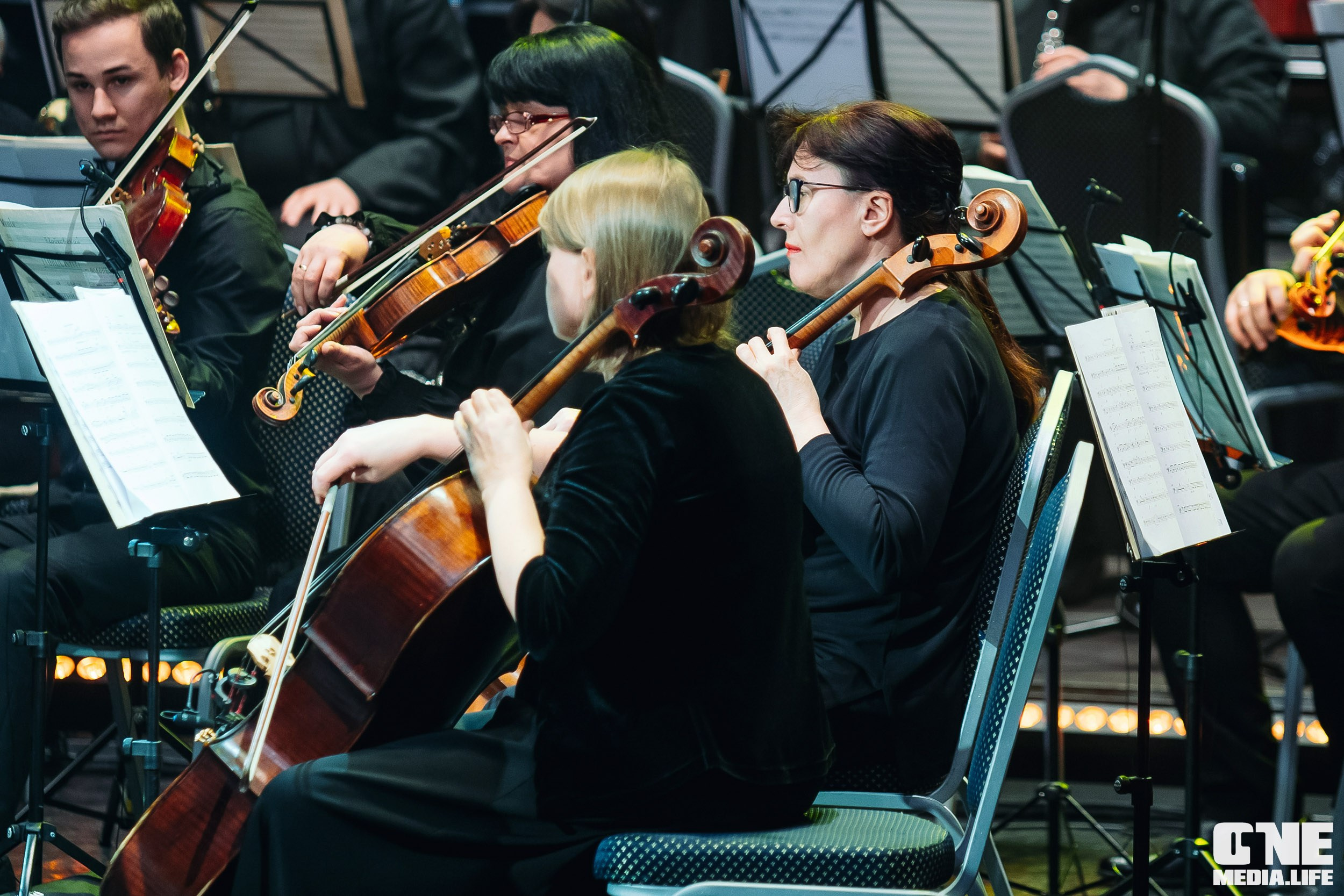 Концерт 8 марта в Янтарь холл. One Media Life: фоторепортажи, фотоотчеты с мероприятий и заведений