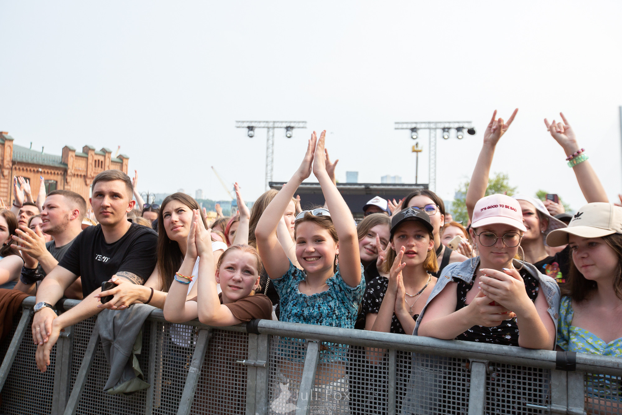 Репортажная фотосъемка во Владивостоке. Портретный, свадебный, репортажный фотограф во Владивостоке Юлиана Джули Фокс