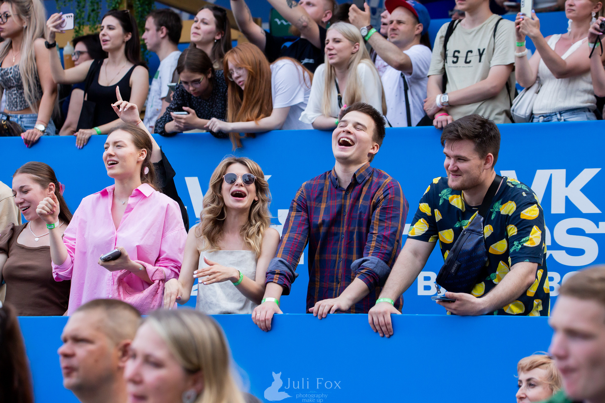 Репортажная фотосъемка во Владивостоке. Портретный, свадебный, репортажный фотограф во Владивостоке Юлиана Джули Фокс