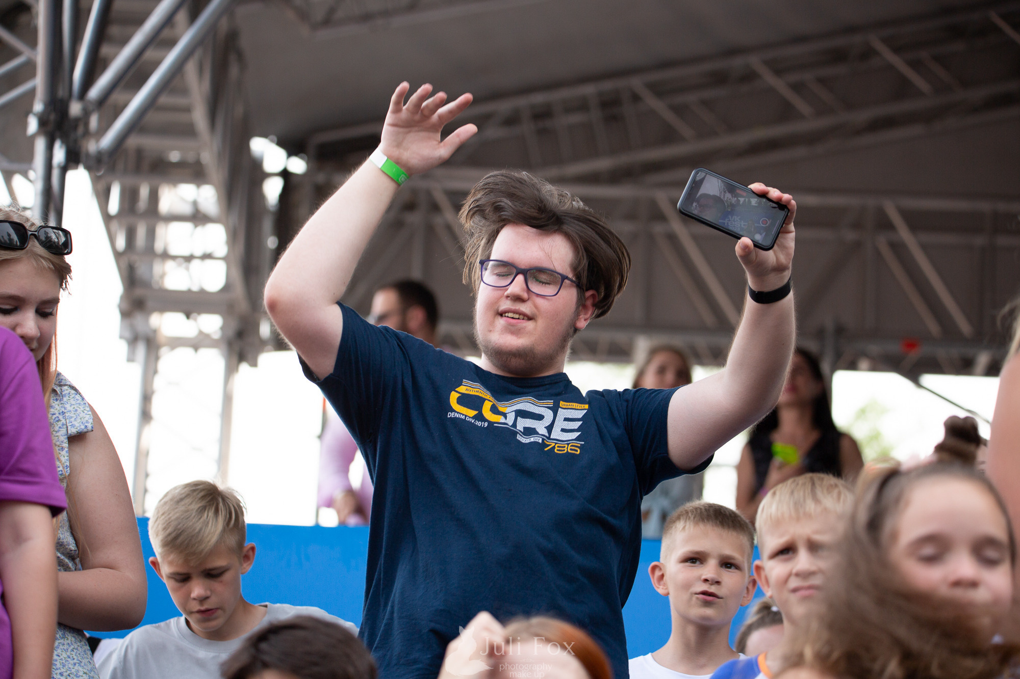 Репортажная фотосъемка во Владивостоке. Портретный, свадебный, репортажный фотограф во Владивостоке Юлиана Джули Фокс