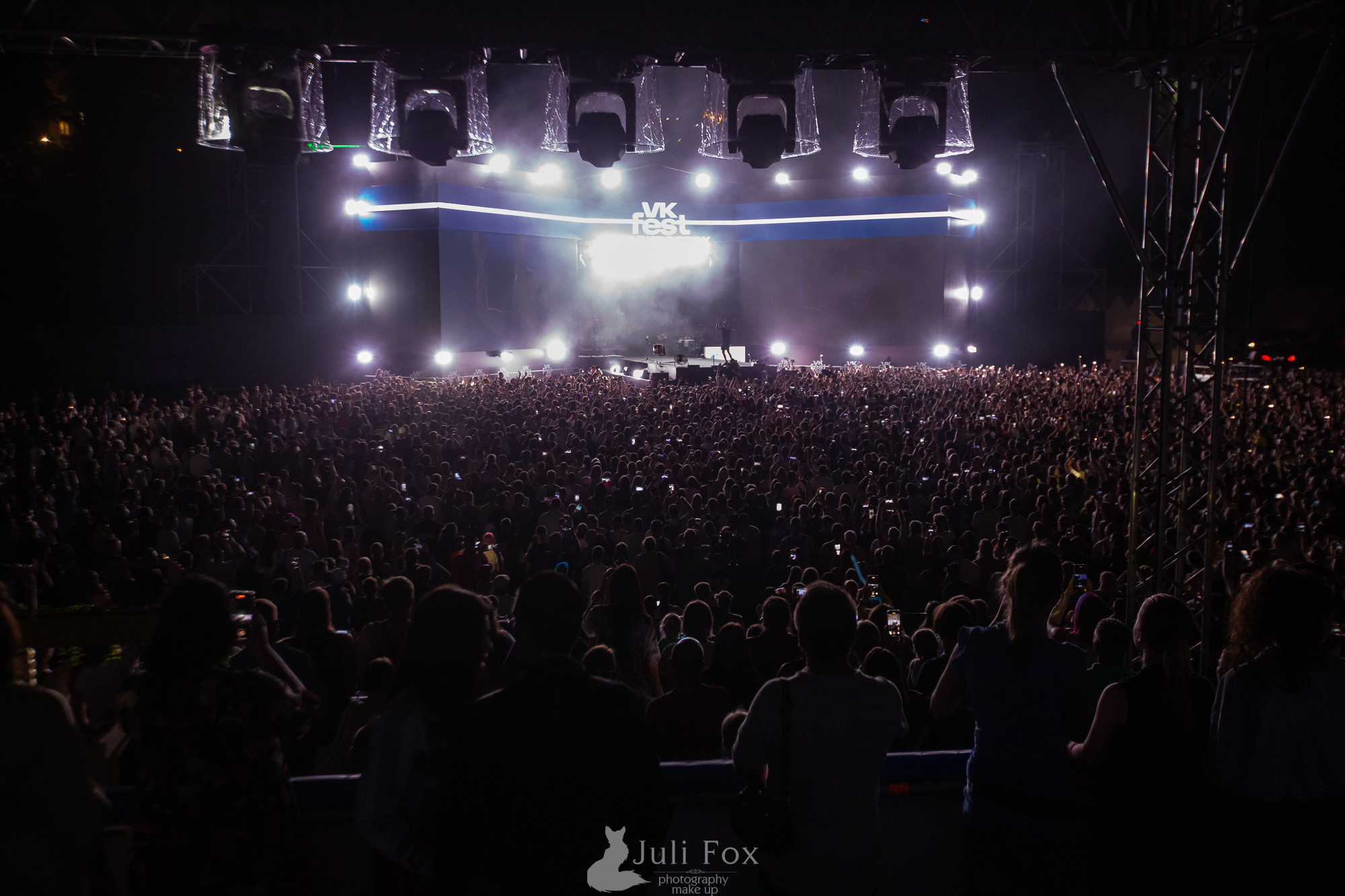 Репортажная фотосъемка во Владивостоке. Портретный, свадебный, репортажный фотограф во Владивостоке Юлиана Джули Фокс