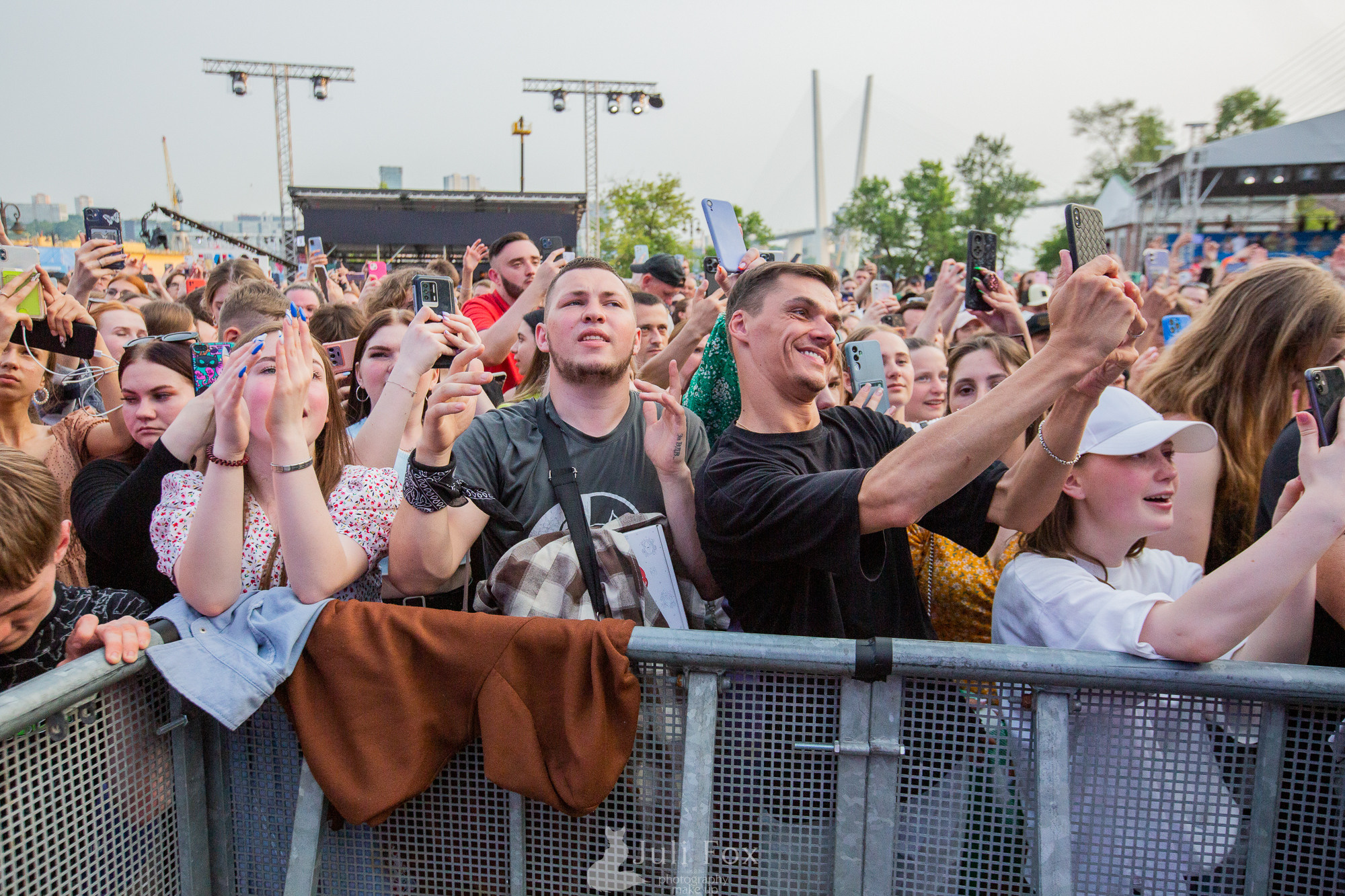 Репортажная фотосъемка во Владивостоке. Портретный, свадебный, репортажный фотограф во Владивостоке Юлиана Джули Фокс