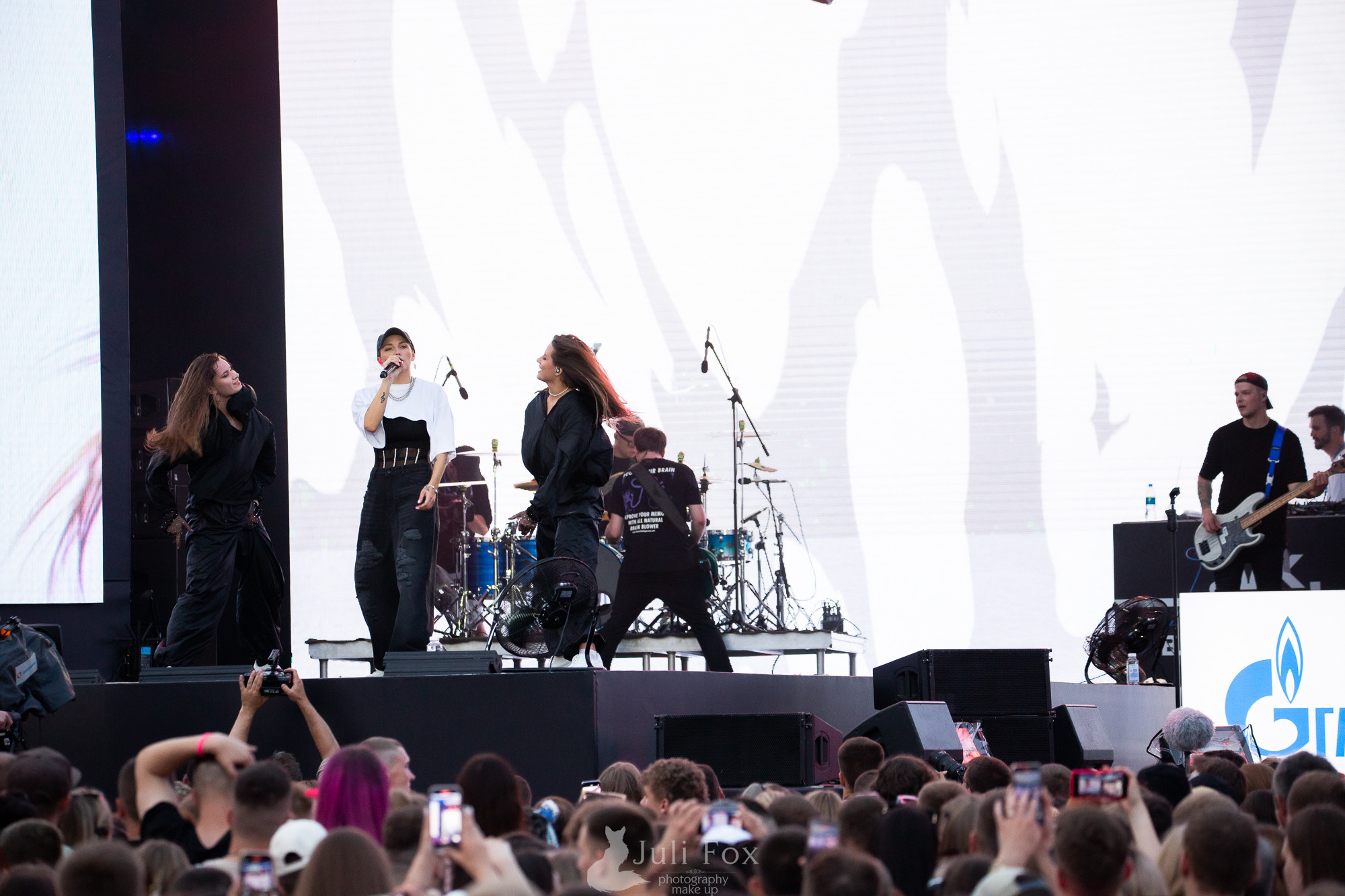 Репортажная фотосъемка во Владивостоке. Портретный, свадебный, репортажный фотограф во Владивостоке Юлиана Джули Фокс