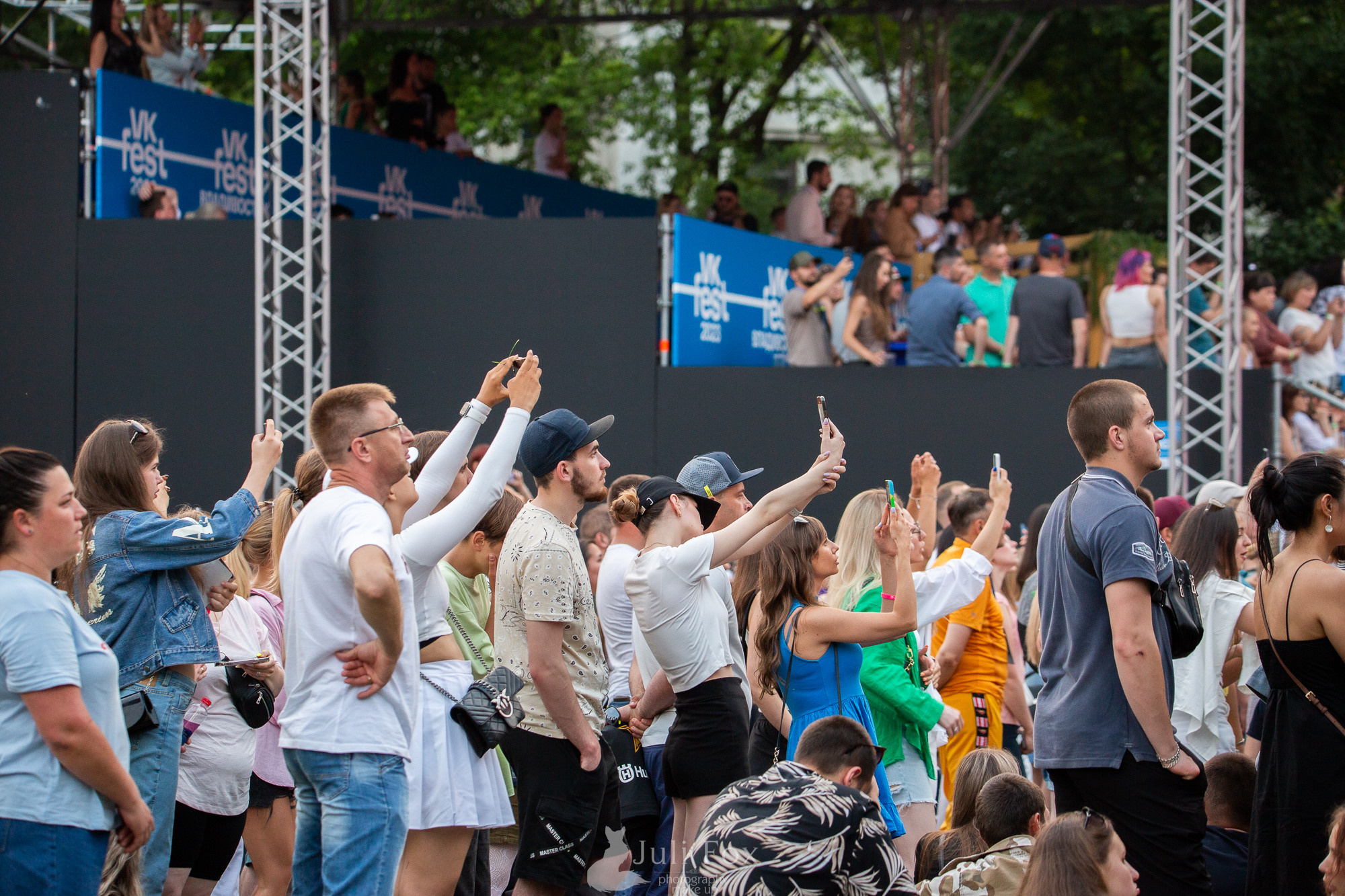Репортажная фотосъемка во Владивостоке. Портретный, свадебный, репортажный фотограф во Владивостоке Юлиана Джули Фокс