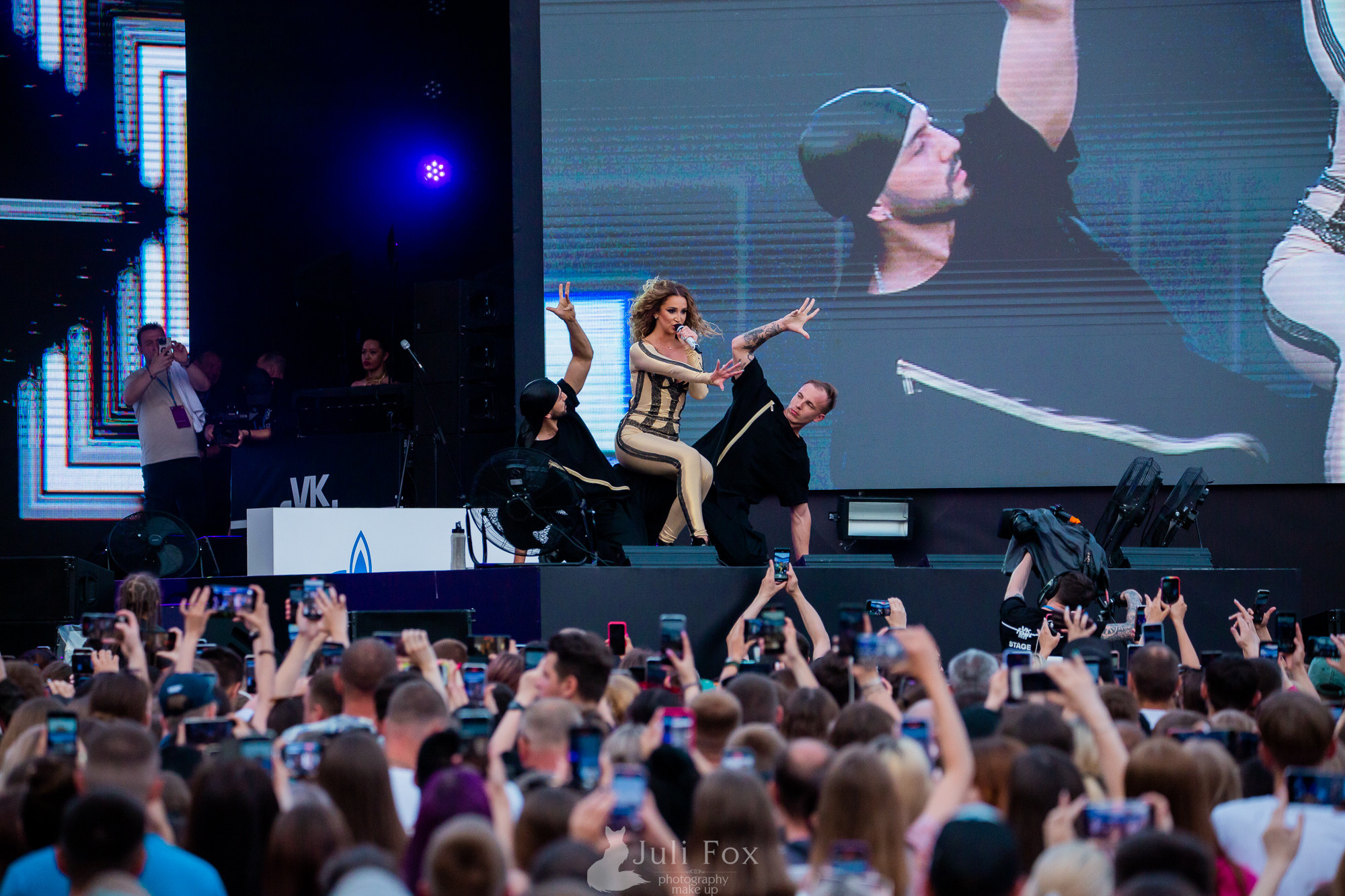 Репортажная фотосъемка во Владивостоке. Портретный, свадебный, репортажный фотограф во Владивостоке Юлиана Джули Фокс