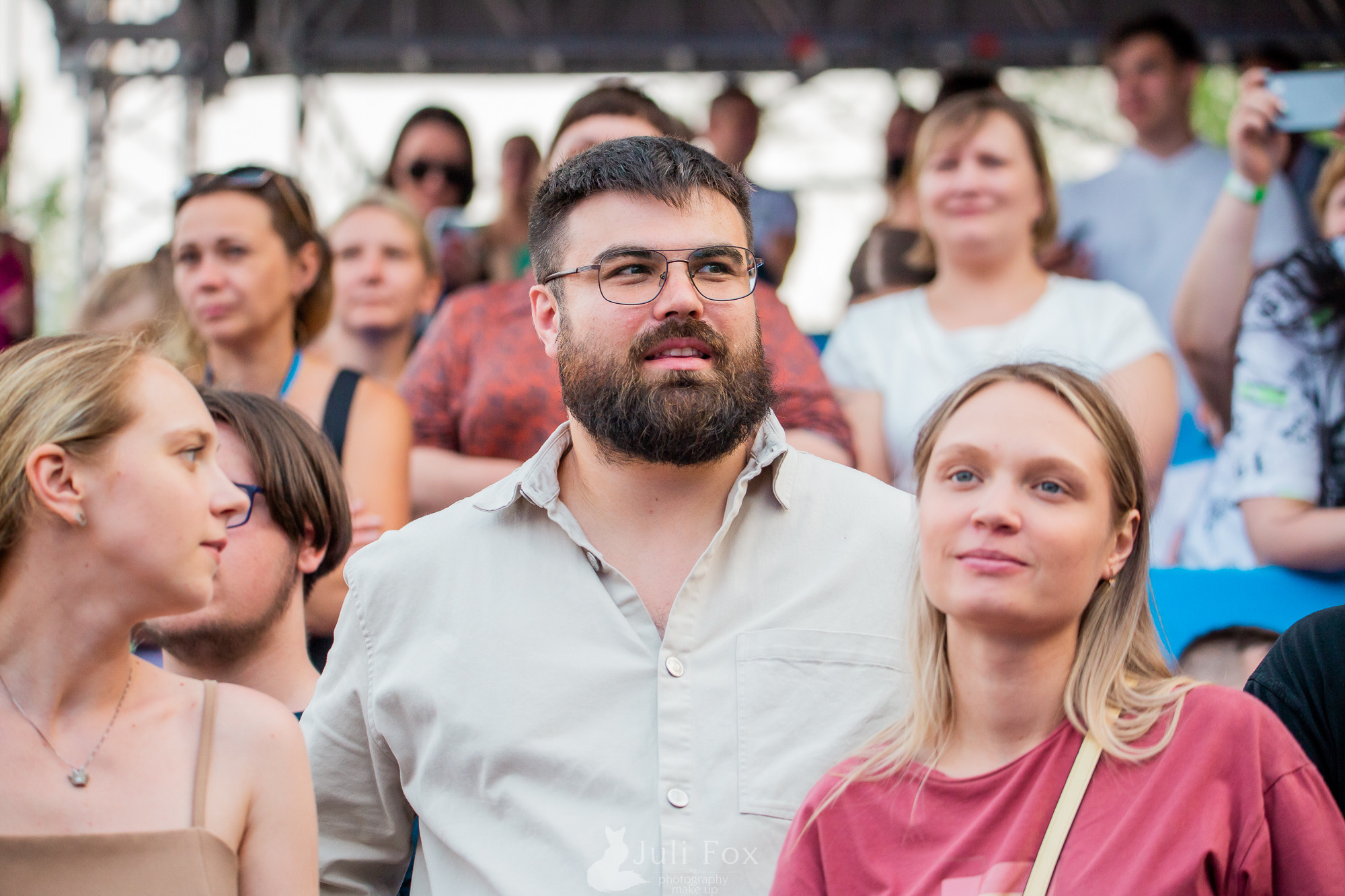Репортажная фотосъемка во Владивостоке. Портретный, свадебный, репортажный фотограф во Владивостоке Юлиана Джули Фокс