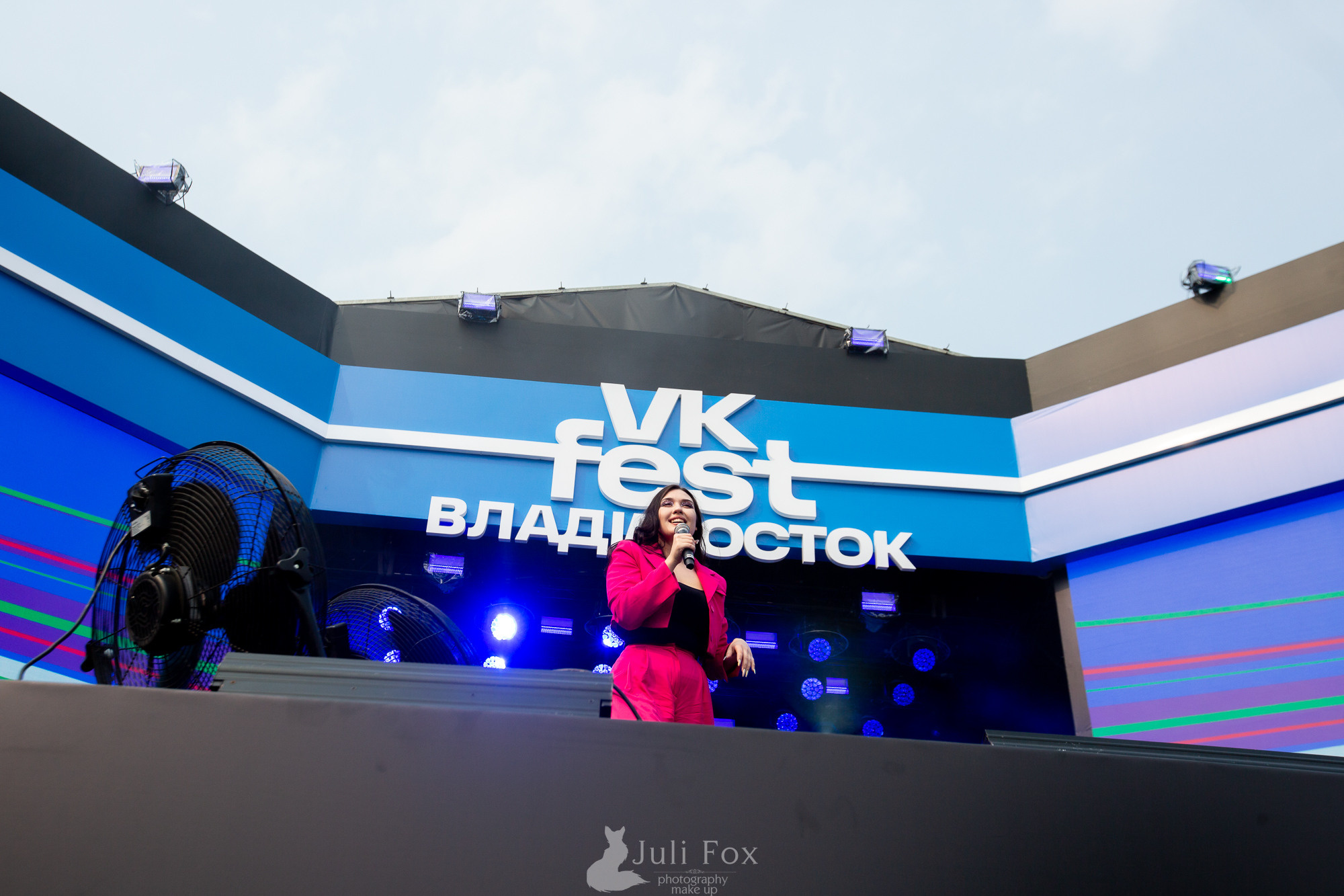 Репортажная фотосъемка во Владивостоке. Портретный, свадебный, репортажный фотограф во Владивостоке Юлиана Джули Фокс