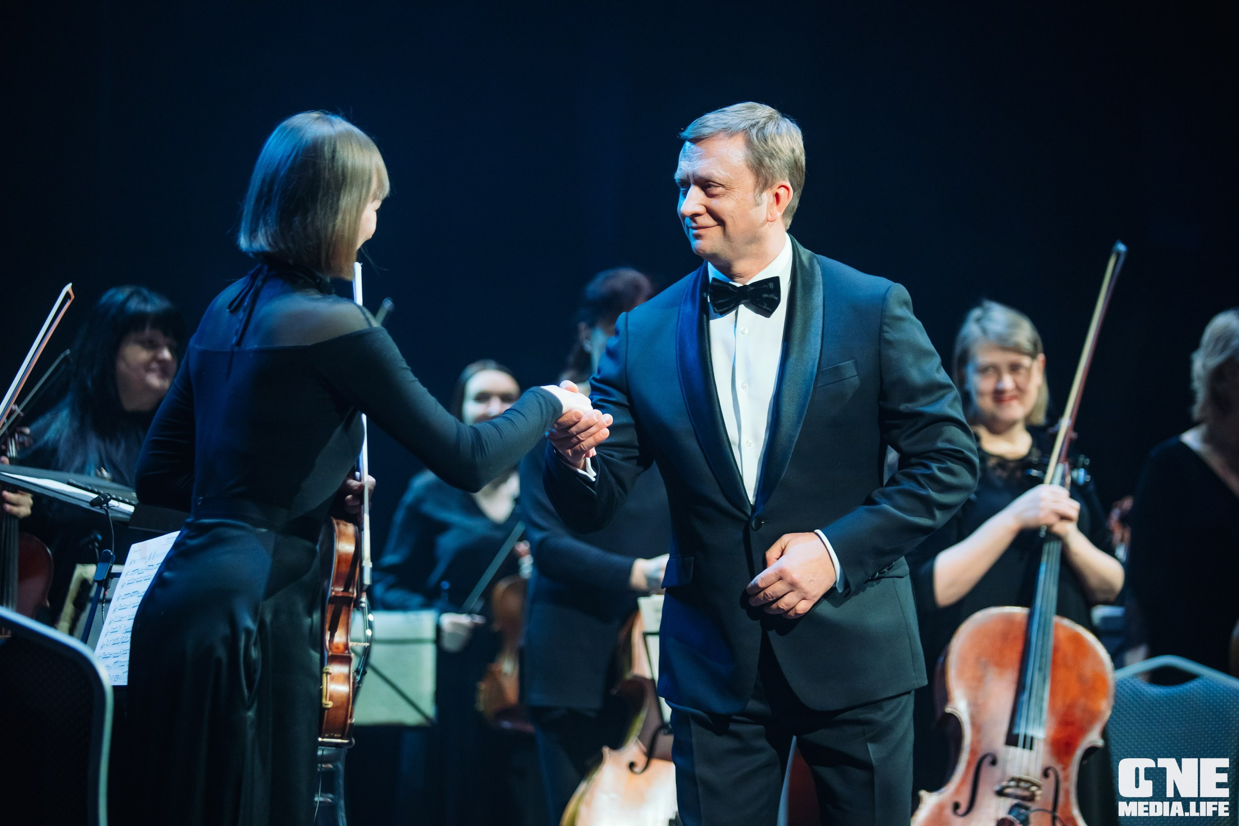 Концерт 8 марта в Янтарь холл. One Media Life: фоторепортажи, фотоотчеты с мероприятий и заведений