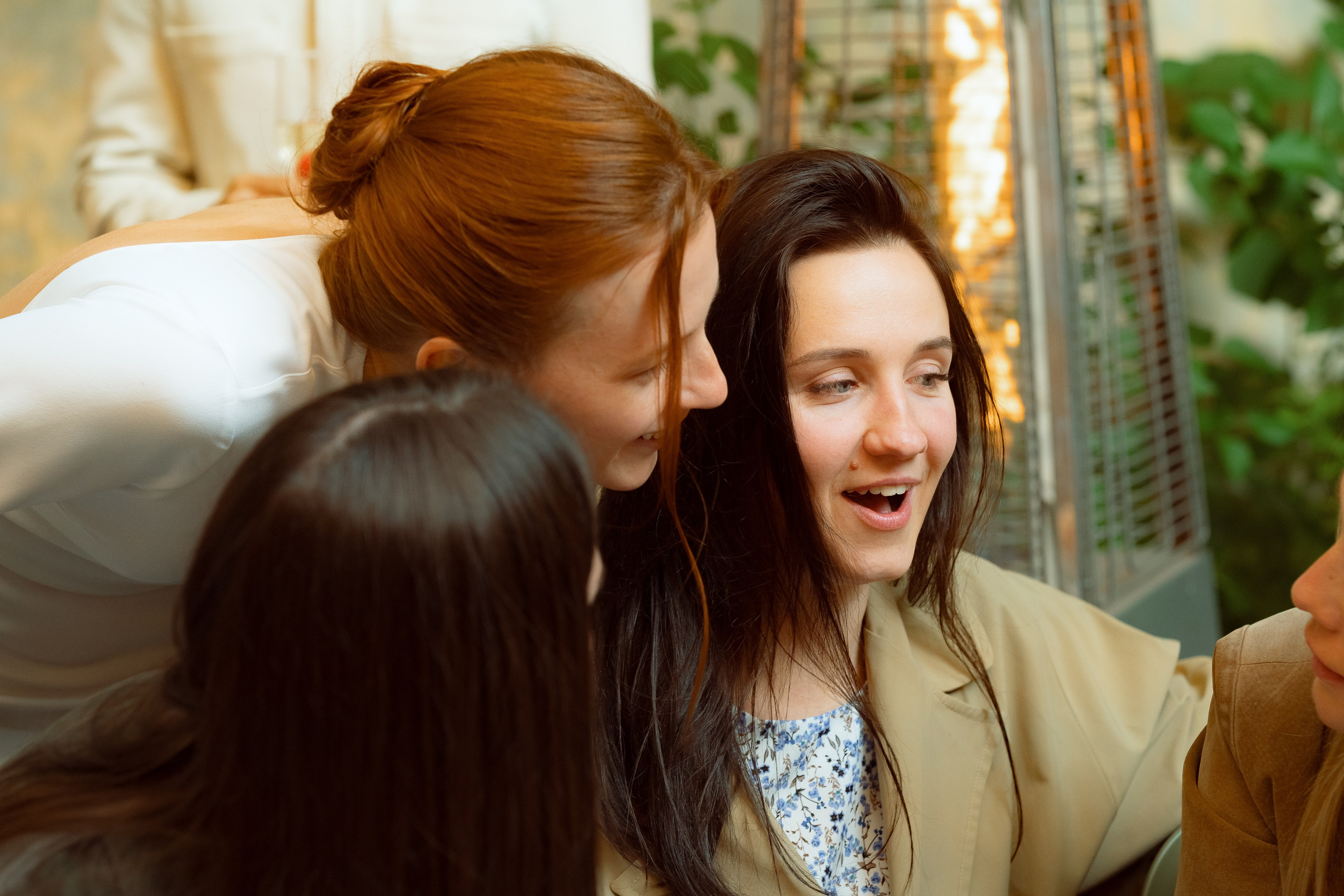 Мария с подругами