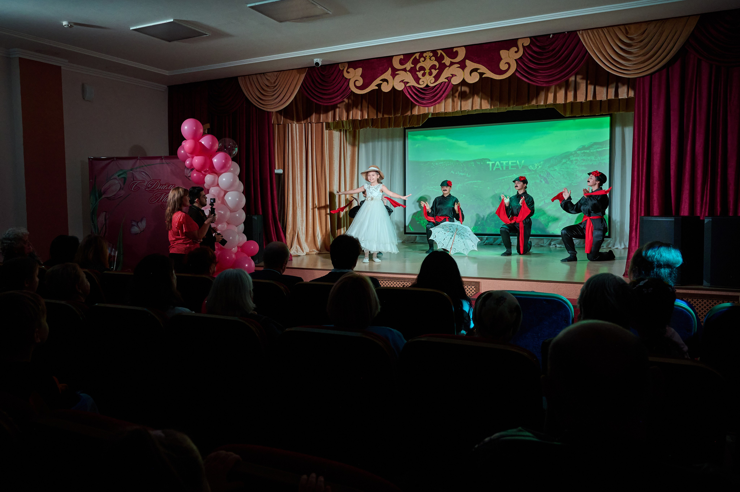 День матери ДК Виноградный. Жизнь курорта Кабардинка в фотографиях