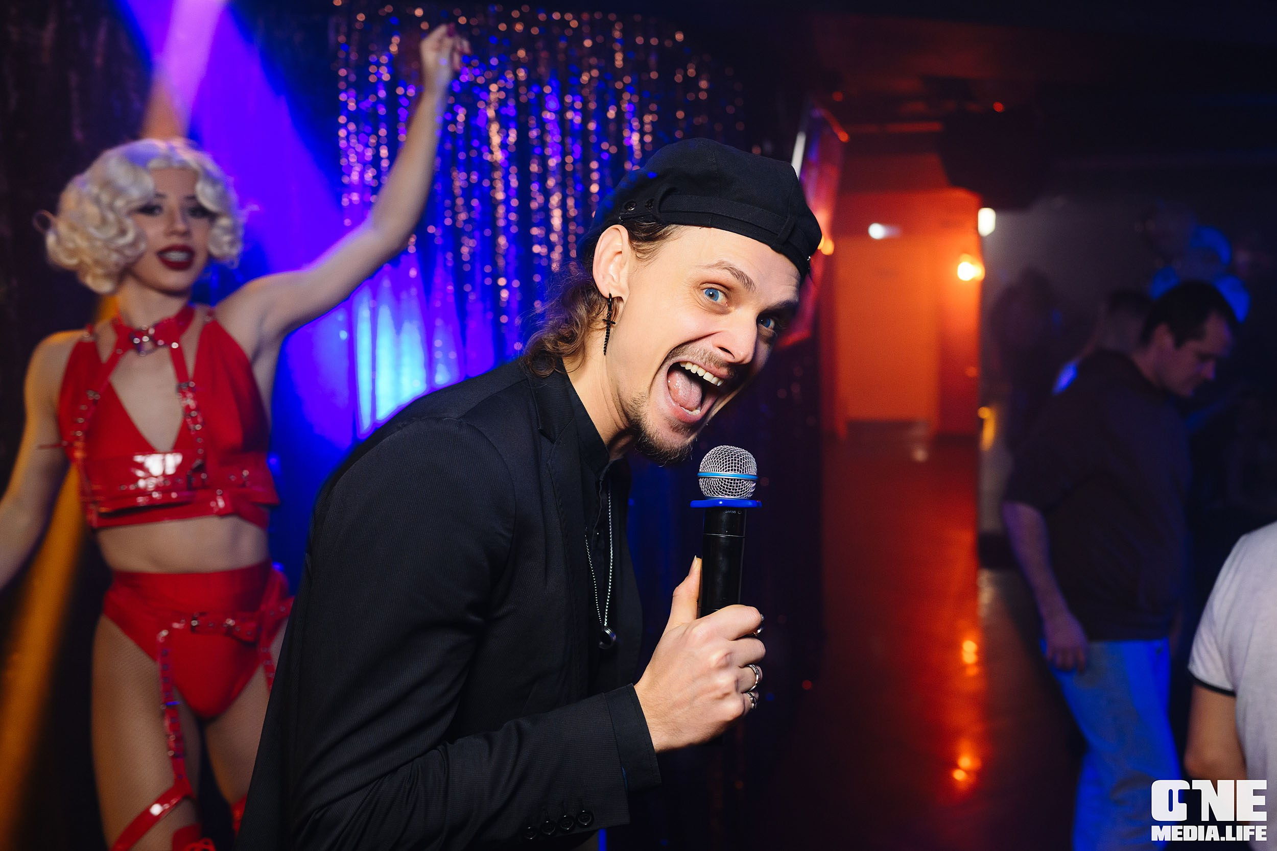 Фоторепортаж из караоке-клуба Эйфория. One Media Life: фоторепортажи, фотоотчеты с мероприятий и заведений