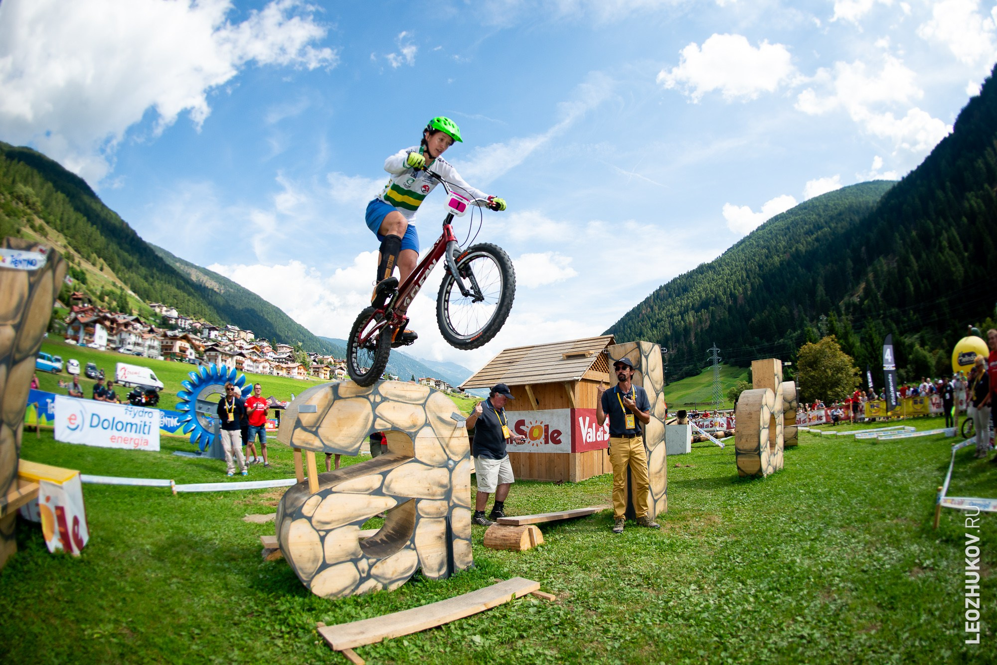 UCI Trials World Championships 2016 — finals. Sports photographer Leonid Zhukov