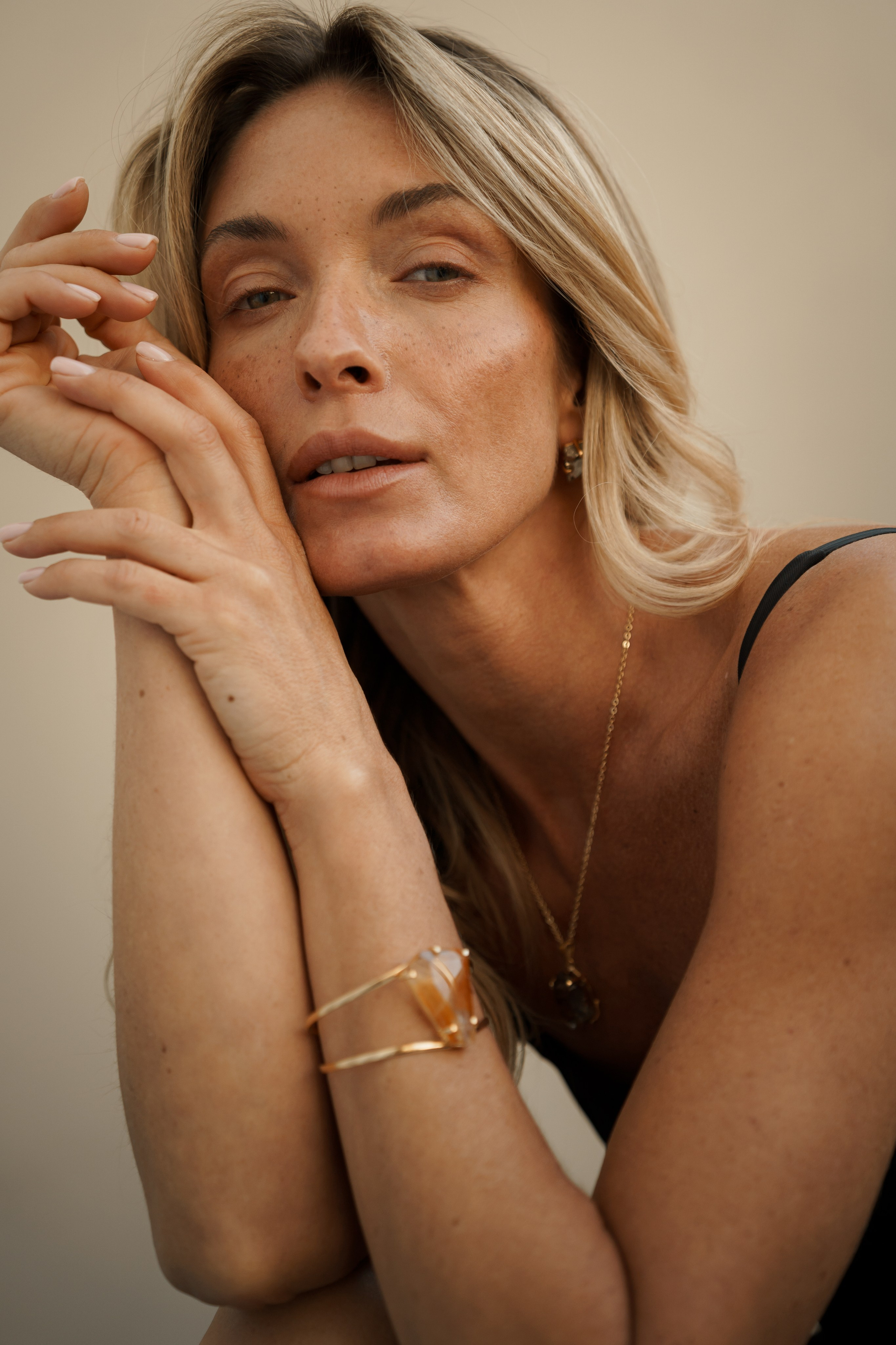 Съемка для бренда украшений СПБ. Чувственный фотограф в Санкт-Петербурге Пятнова Ксения