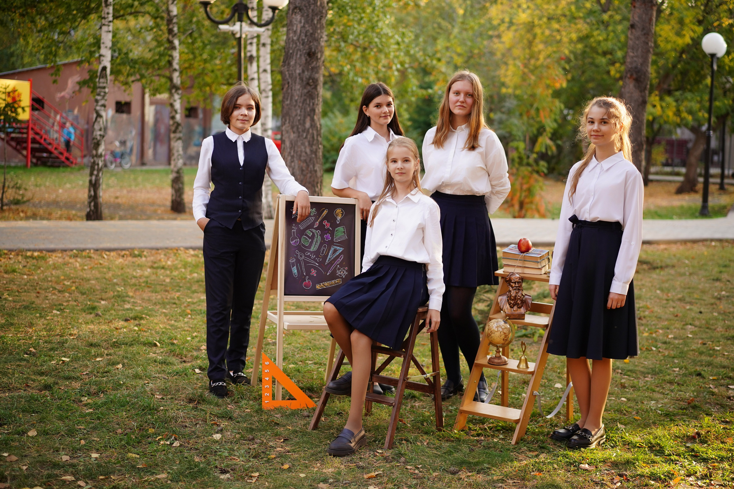 Виньетка + портреты. GOTRA — выпускные альбомы в Тюмени