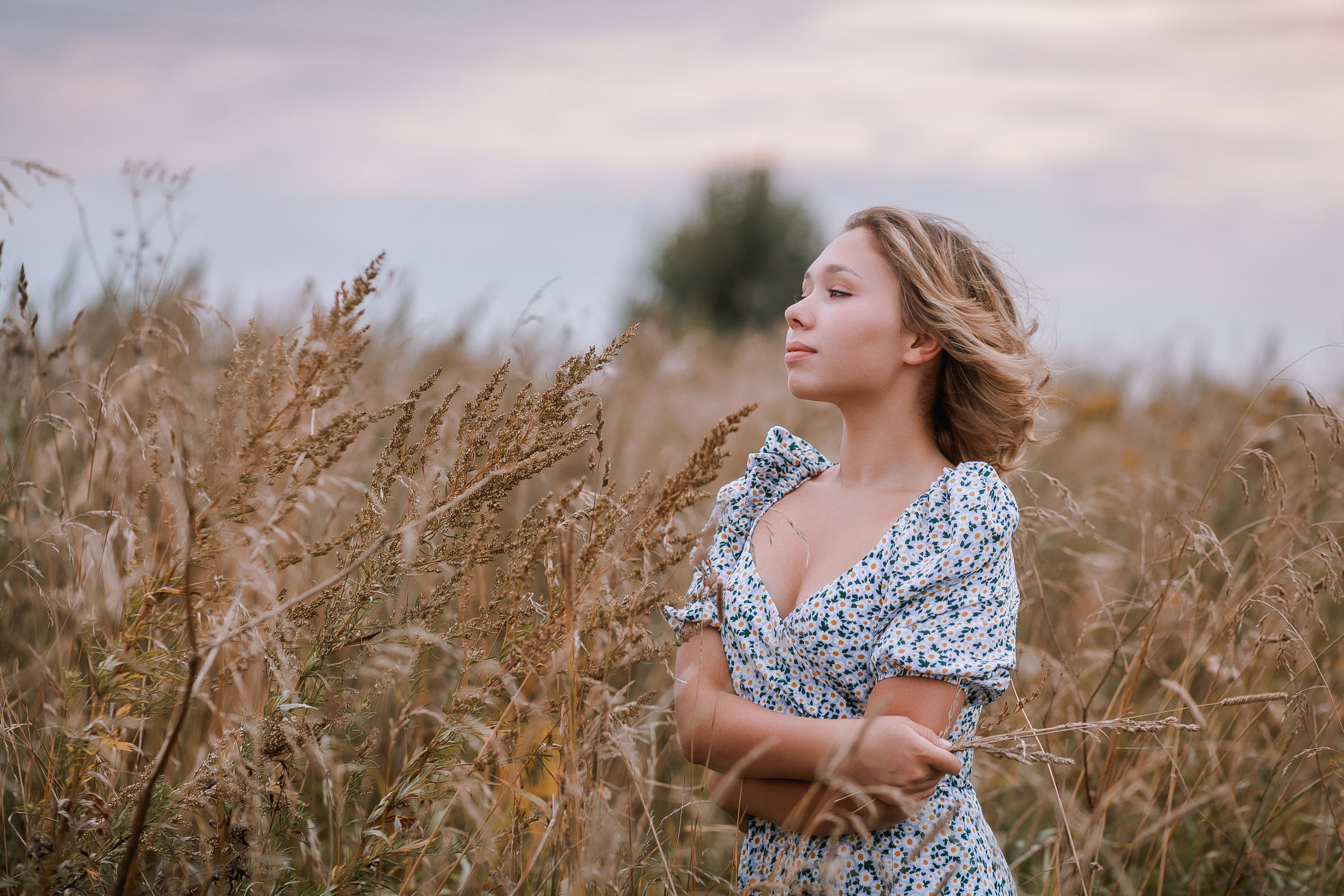 Фотосессия в поле. Фотограф и режиссер Московко Екатерина
