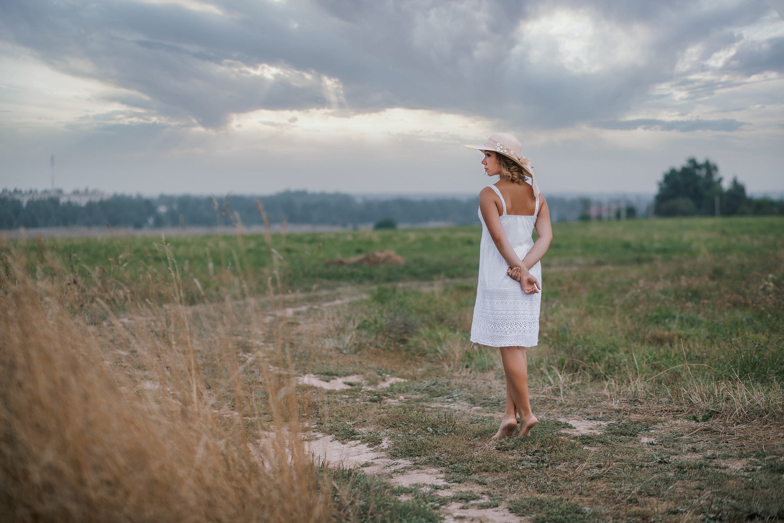 Фотосессия в поле. Фотограф и режиссер Московко Екатерина