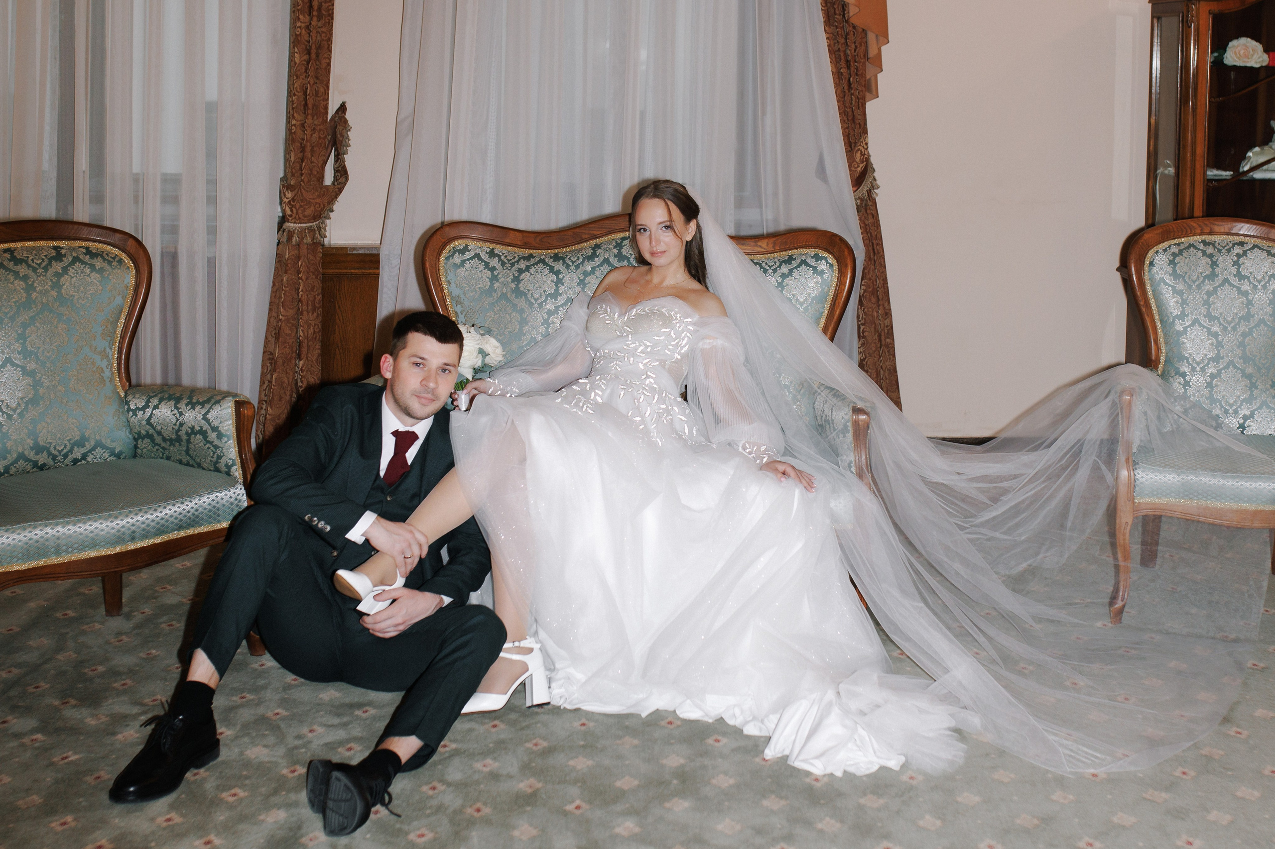 Фотограф на свадьбу, зимой в Эрмитаже. Свадебный фотограф СПБ