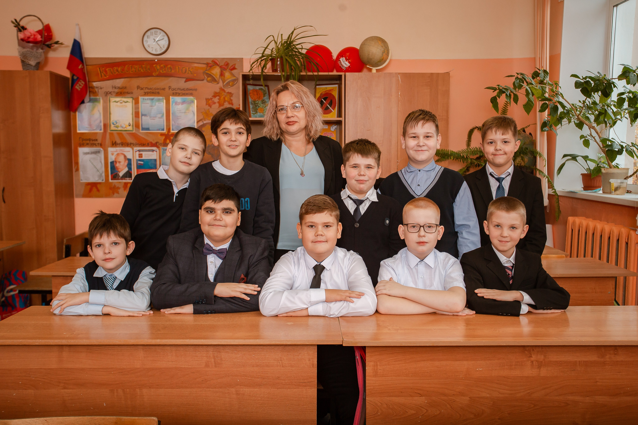 ЗАТО Озерный, школа 1, 4А класс. Студия выпускных альбомов Остров