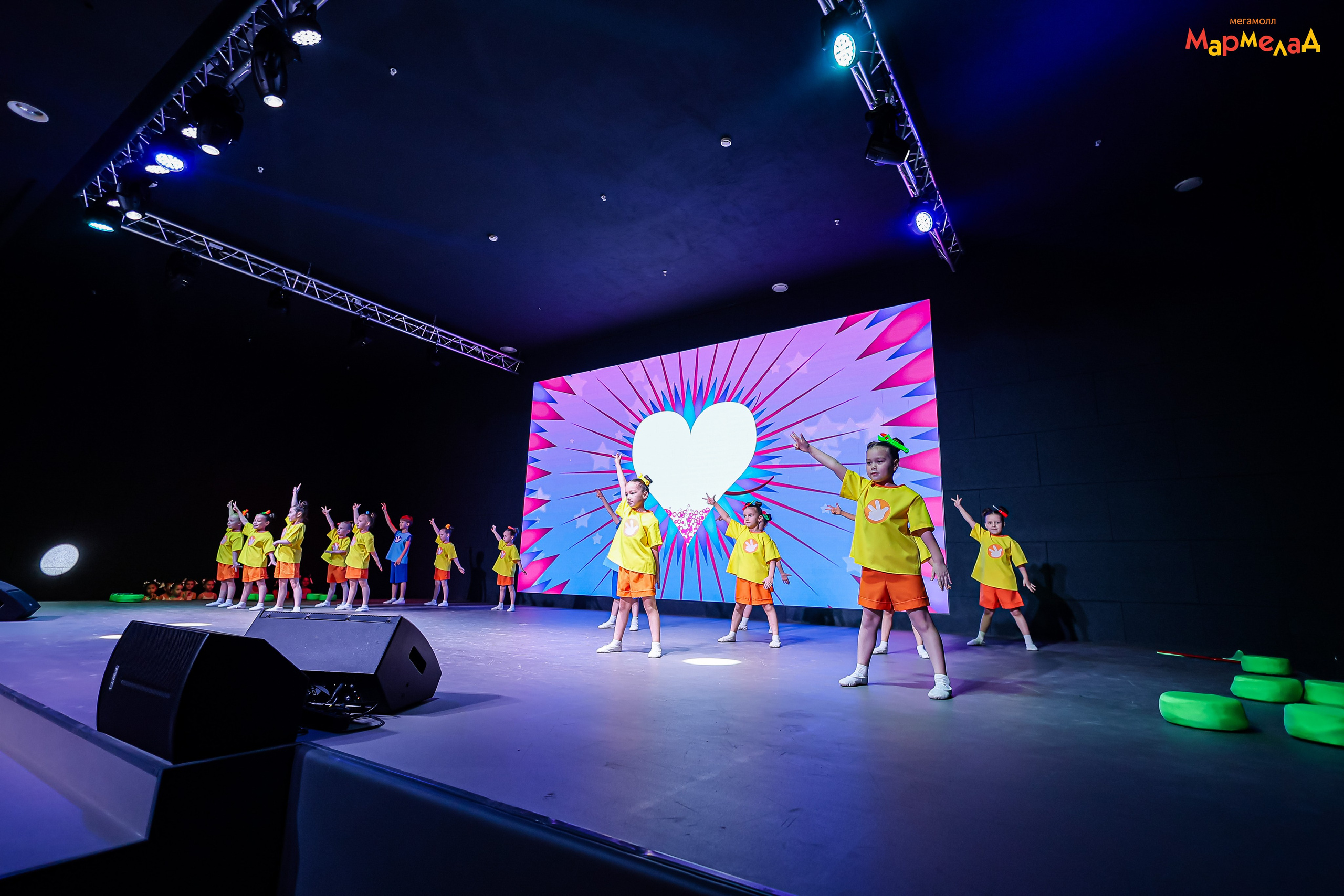 14.02 Любовь без границ в Мегамолл Мармелад. Команда специалистов в мире фотографии и видео. Детский фотограф, семейный фотограф