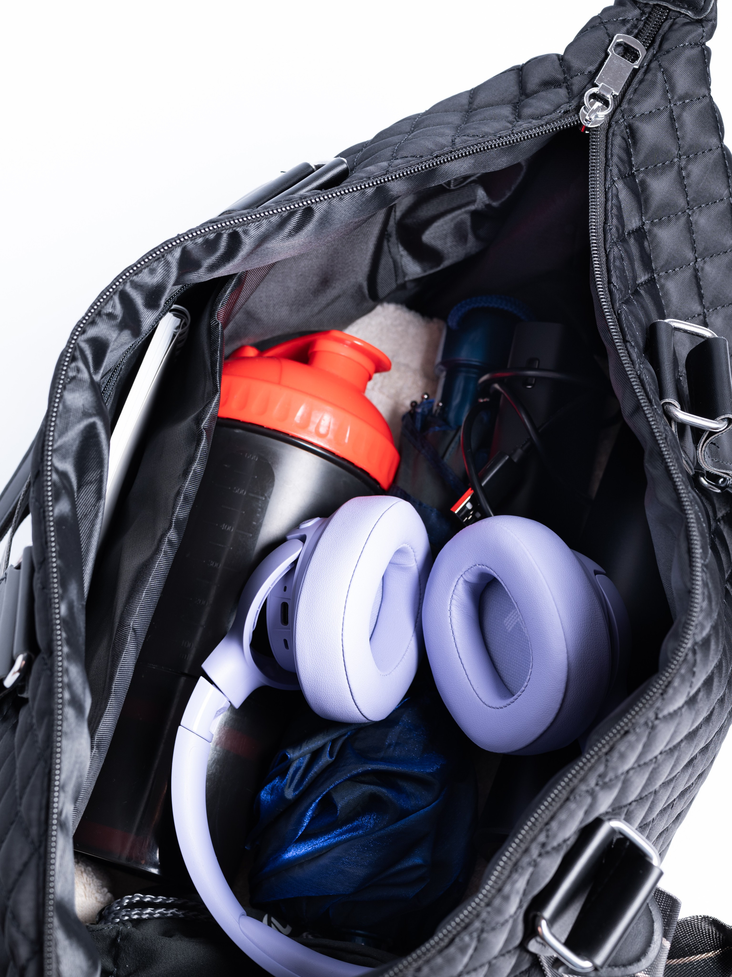 Сумки спортивные. Предметный фотограф, фото для маркетплейсов Пятигорск, КМВ