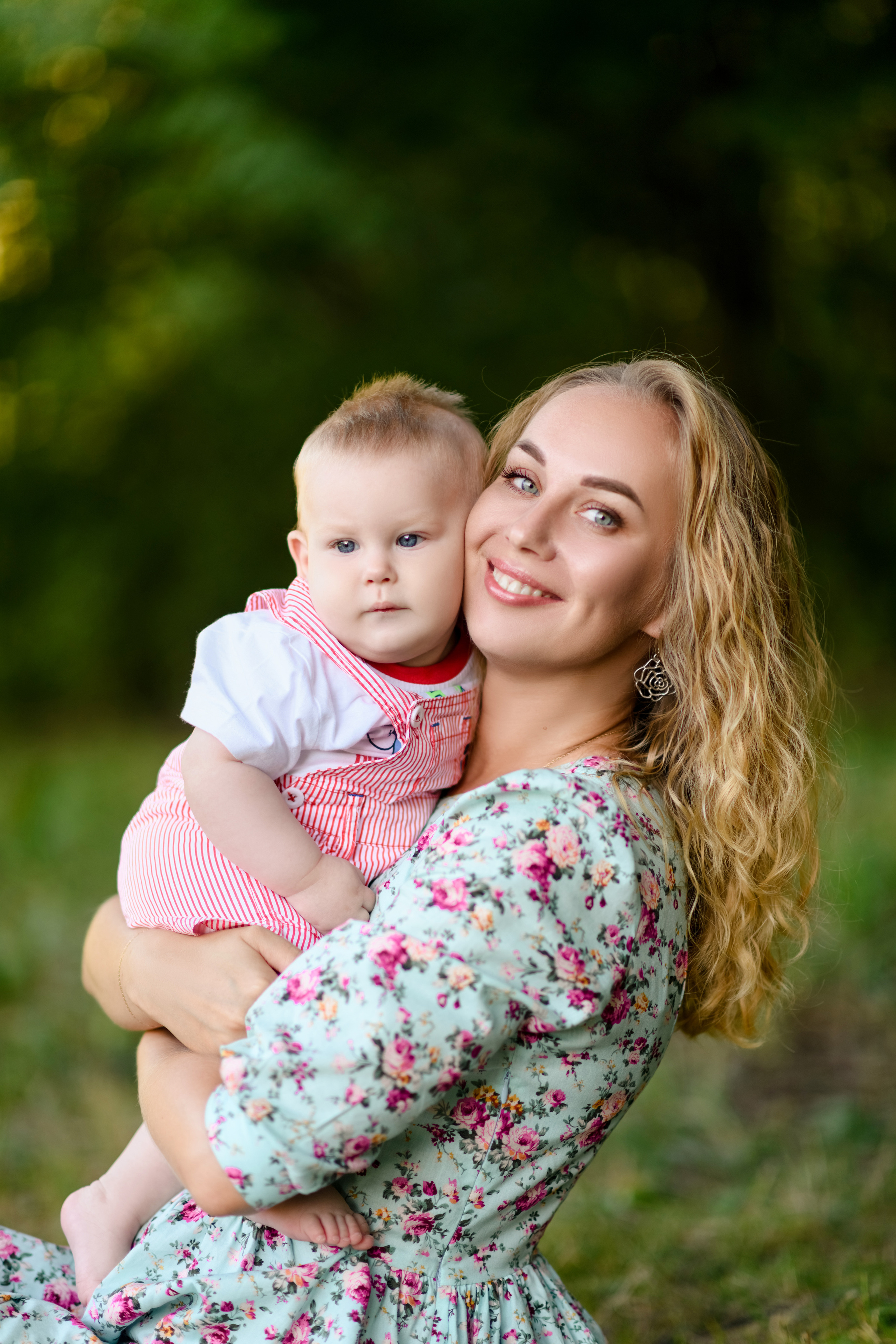 Фотосессия на природе для Светланы с сыновьями Максимом и Тимой. Свадебный и семейный фотограф в Санкт-Петербурге Олеся Еремеева