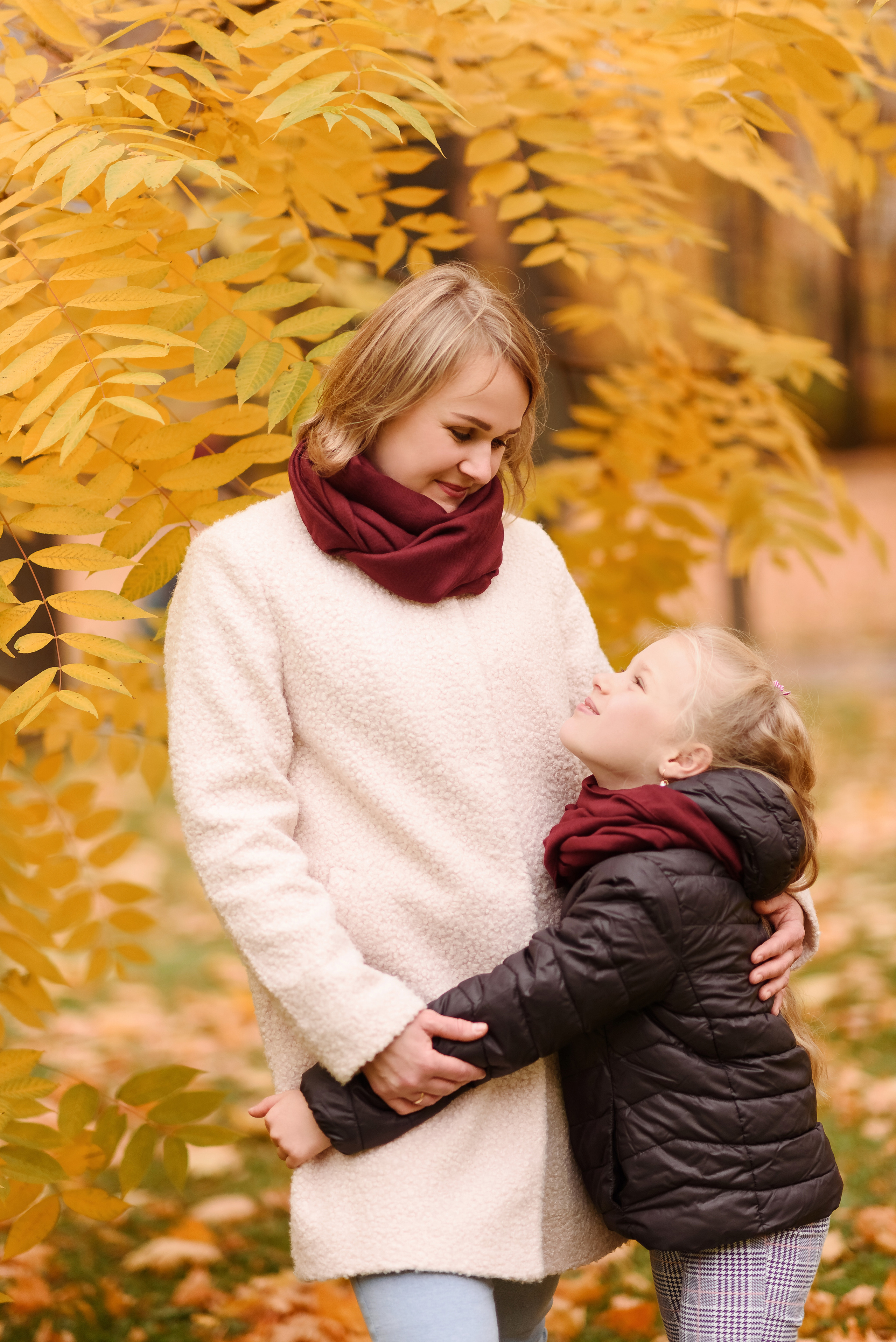 Осенняя семейная фотосессия в Михайловском саду. Свадебный и семейный фотограф в Санкт-Петербурге Олеся Еремеева