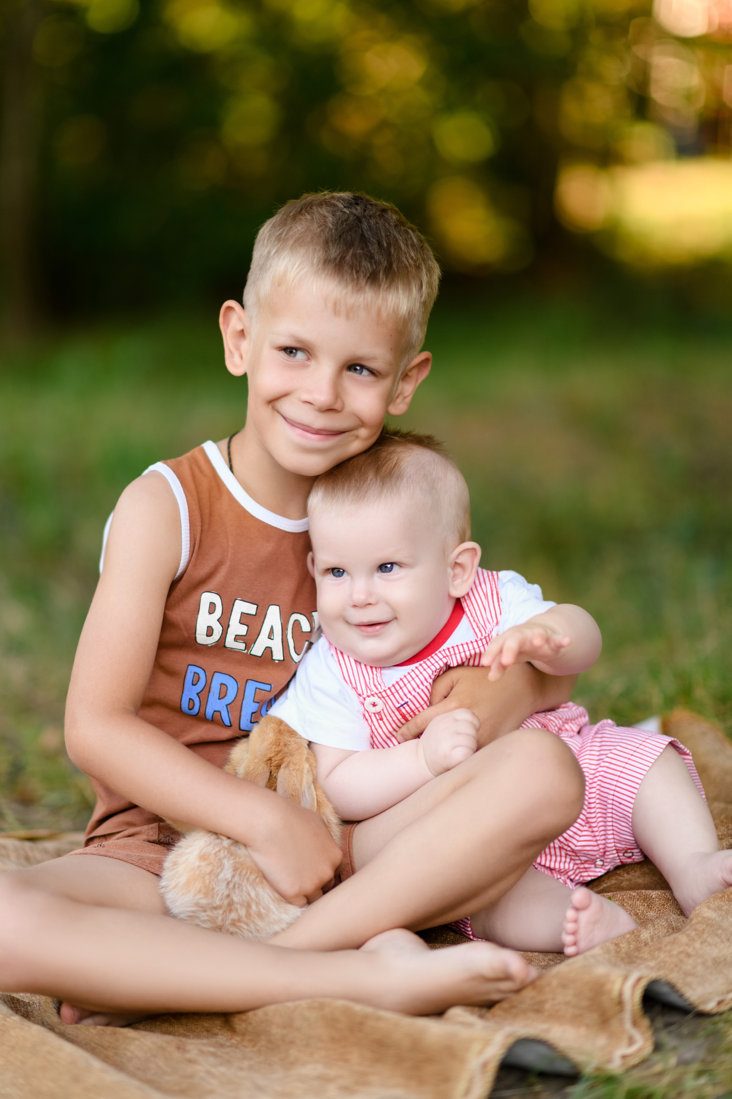 Фотосессия на природе для Светланы с сыновьями Максимом и Тимой. Свадебный и семейный фотограф в Санкт-Петербурге Олеся Еремеева