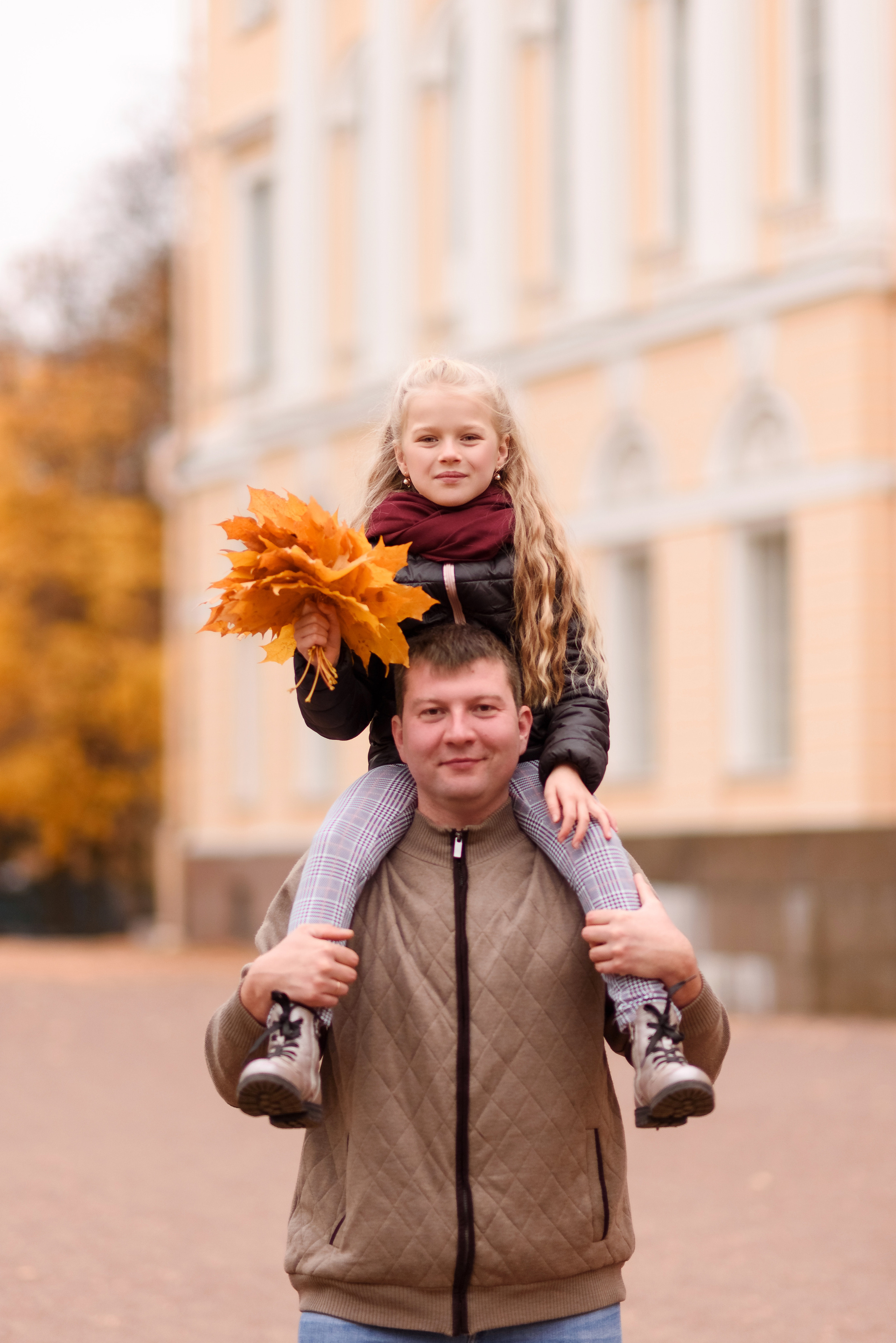 Осенняя семейная фотосессия в Михайловском саду. Свадебный и семейный фотограф в Санкт-Петербурге Олеся Еремеева